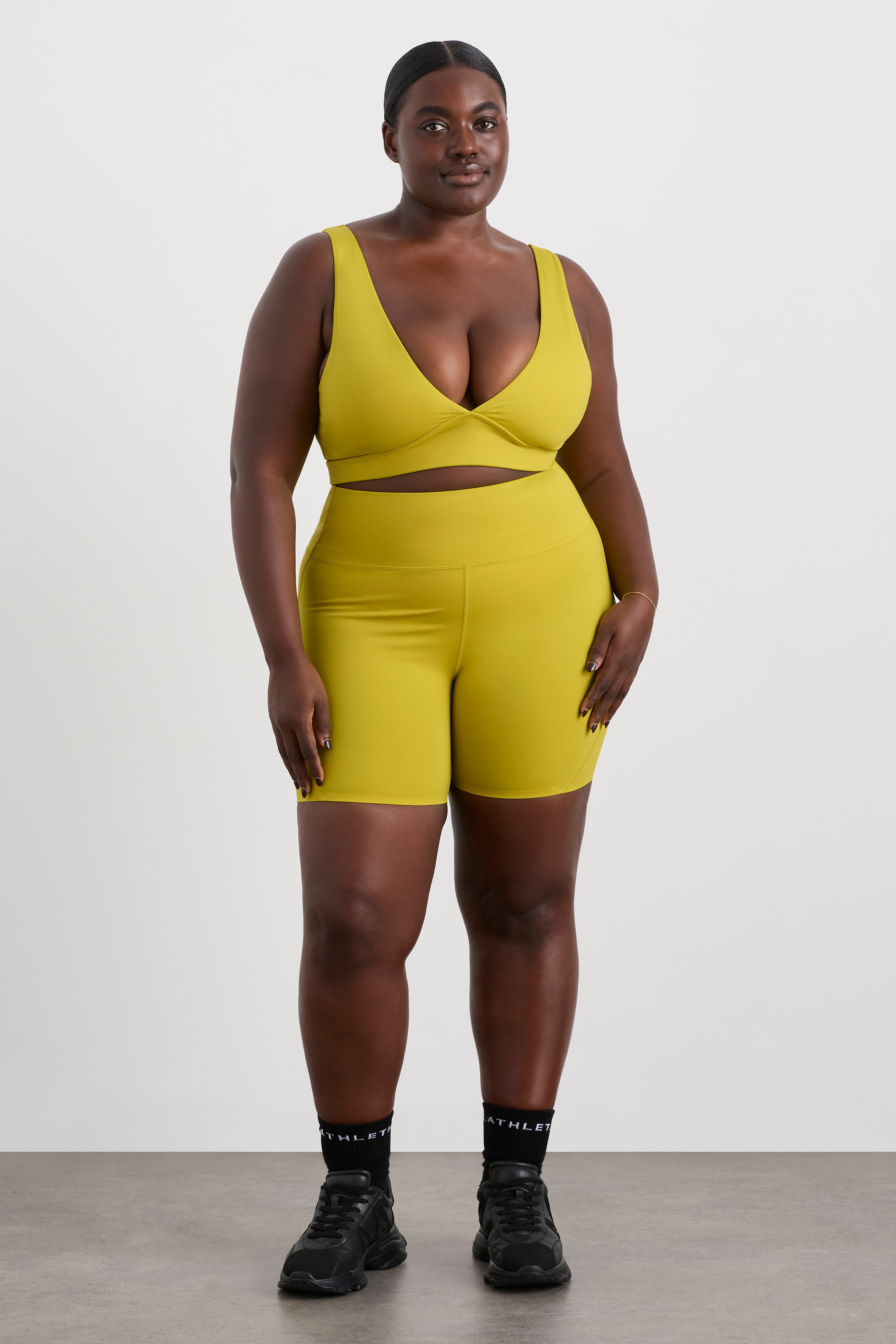 242AA1028_SLR-BLZ_12_1696309484