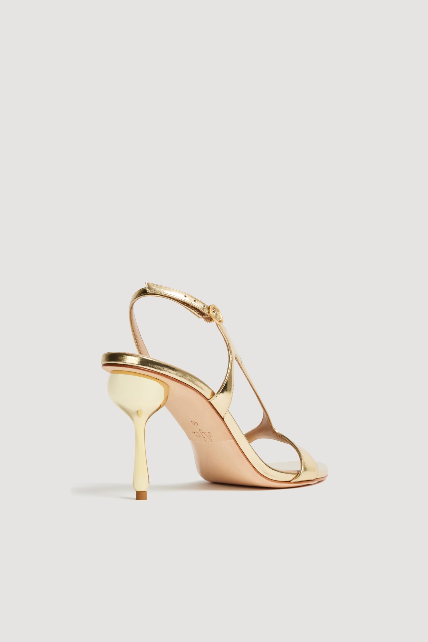 24RE7000_GLD_3_1758715058