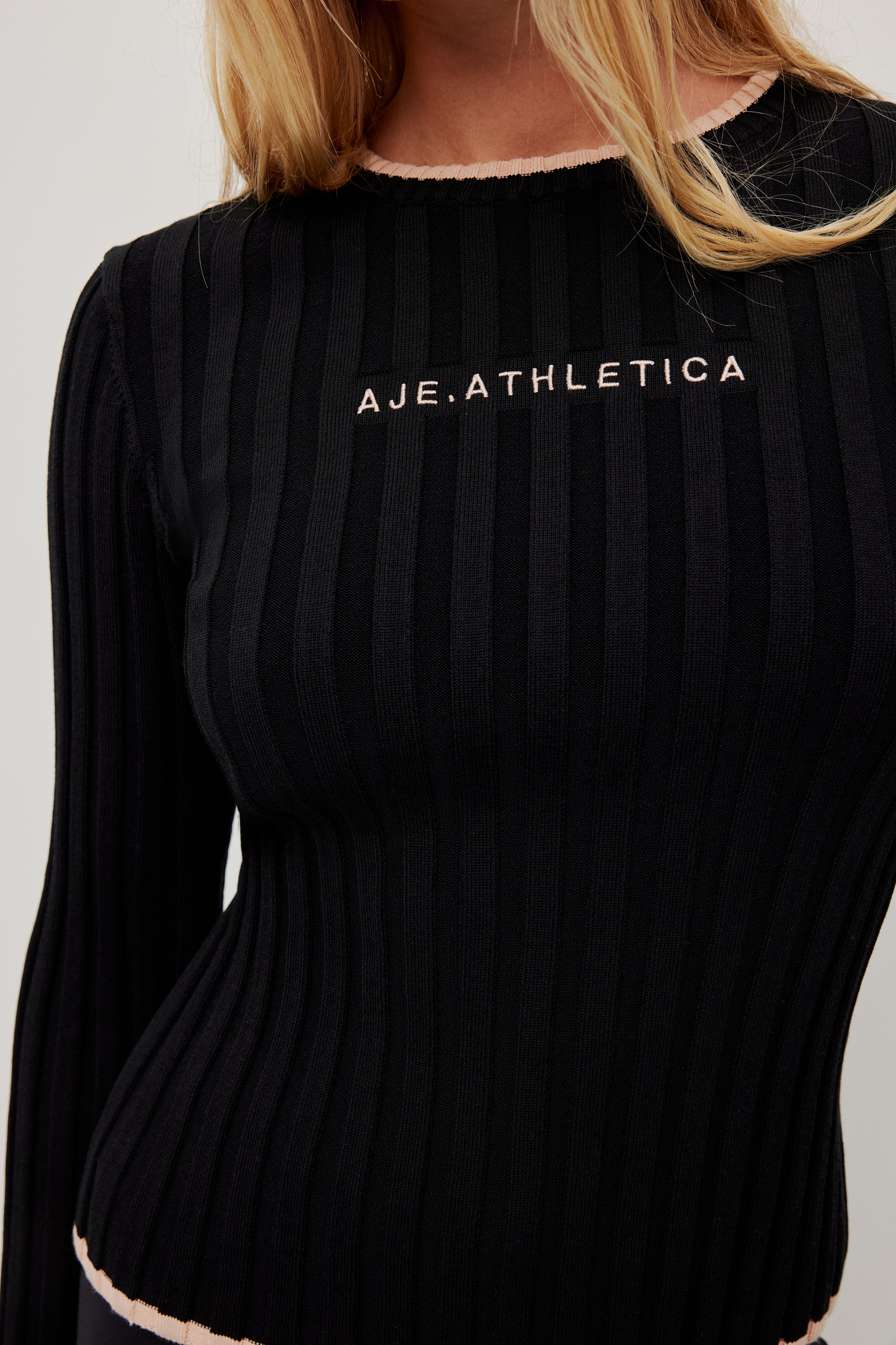 251AA1044_BLACK-NOUGAT_4_1774404477