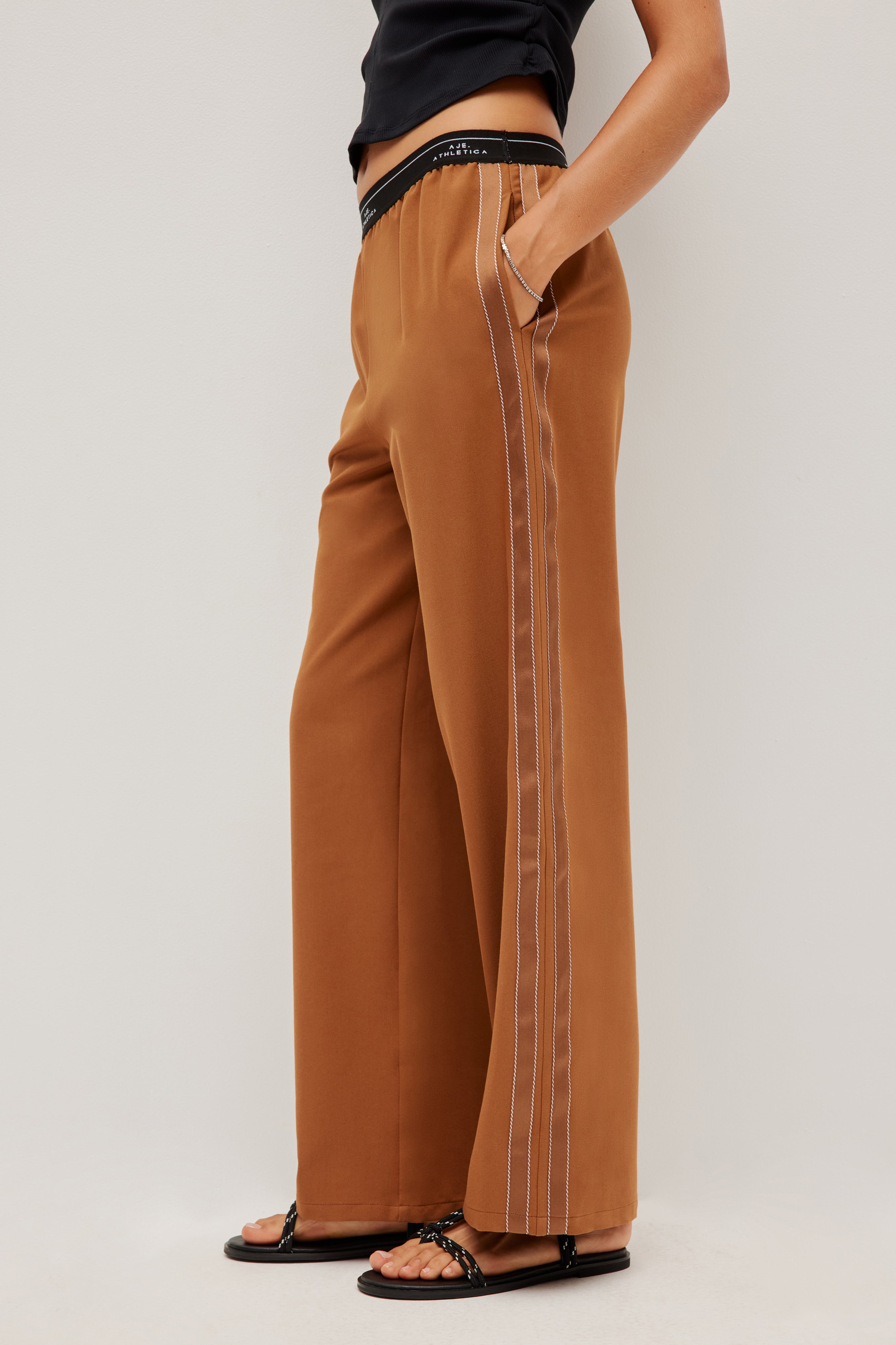 251AA3009_TOFFEE_6_1767093068