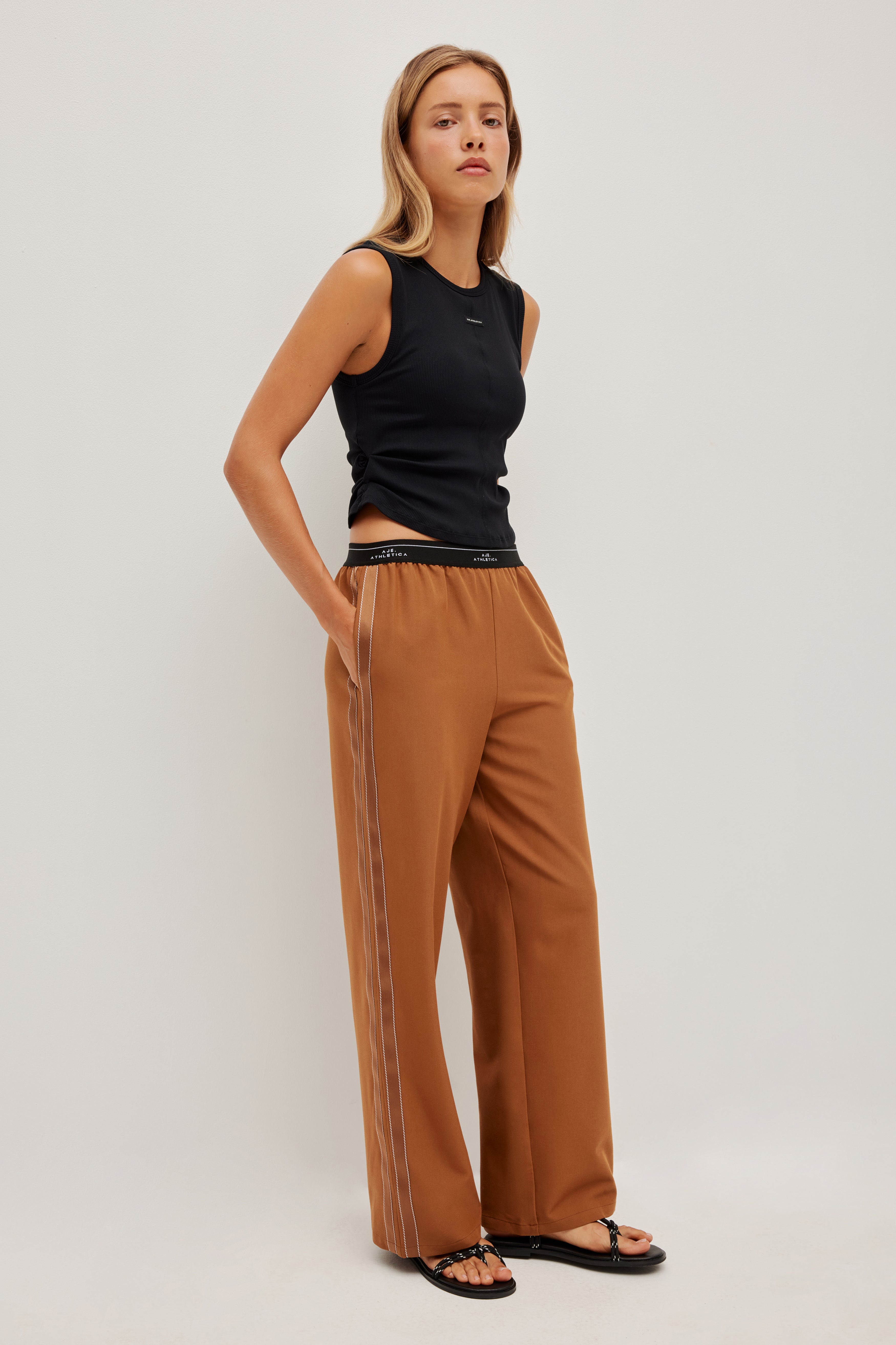 251AA3009_TOFFEE_7_1767093038