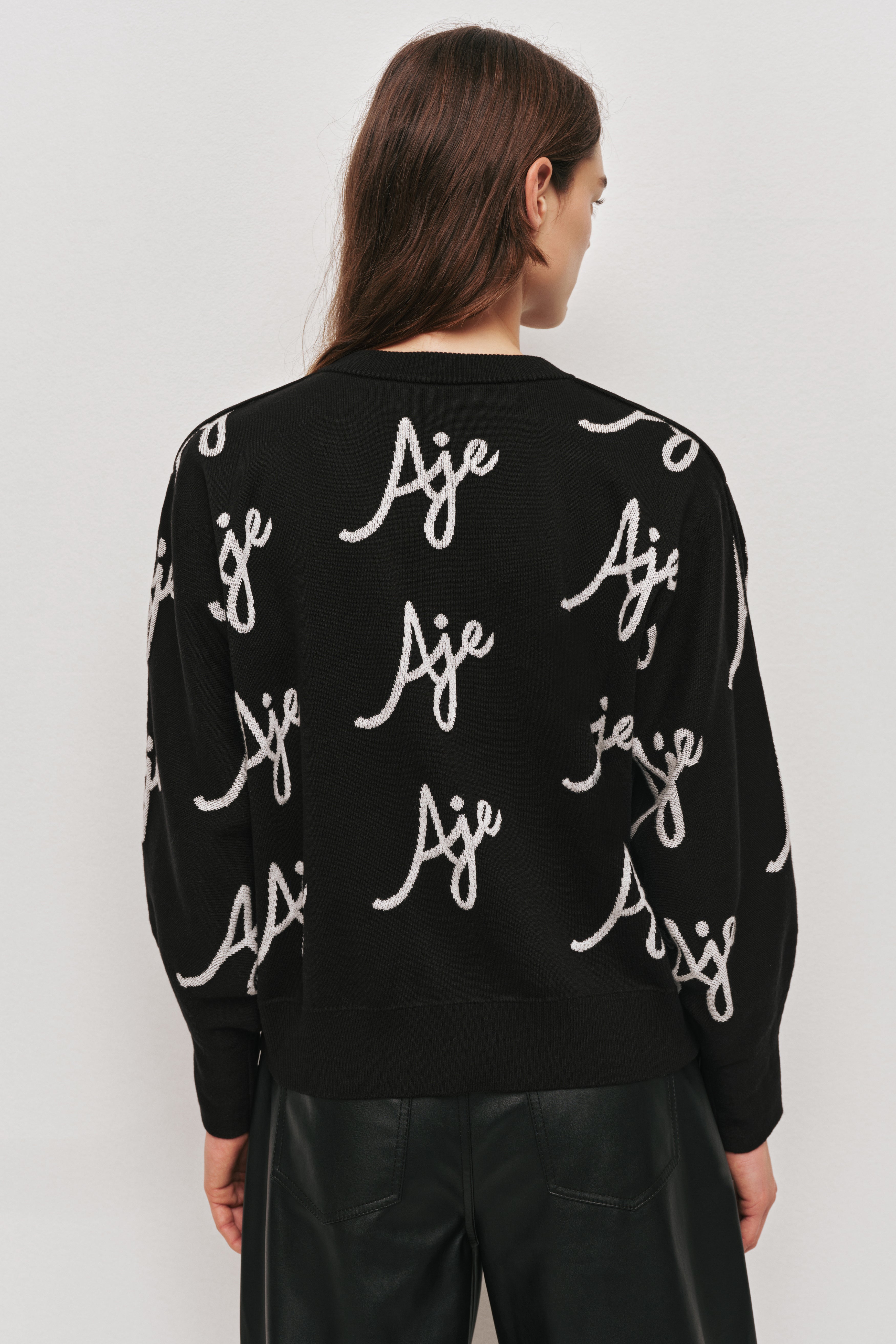 25PF1287_BLK-IVRY_6_1761514460