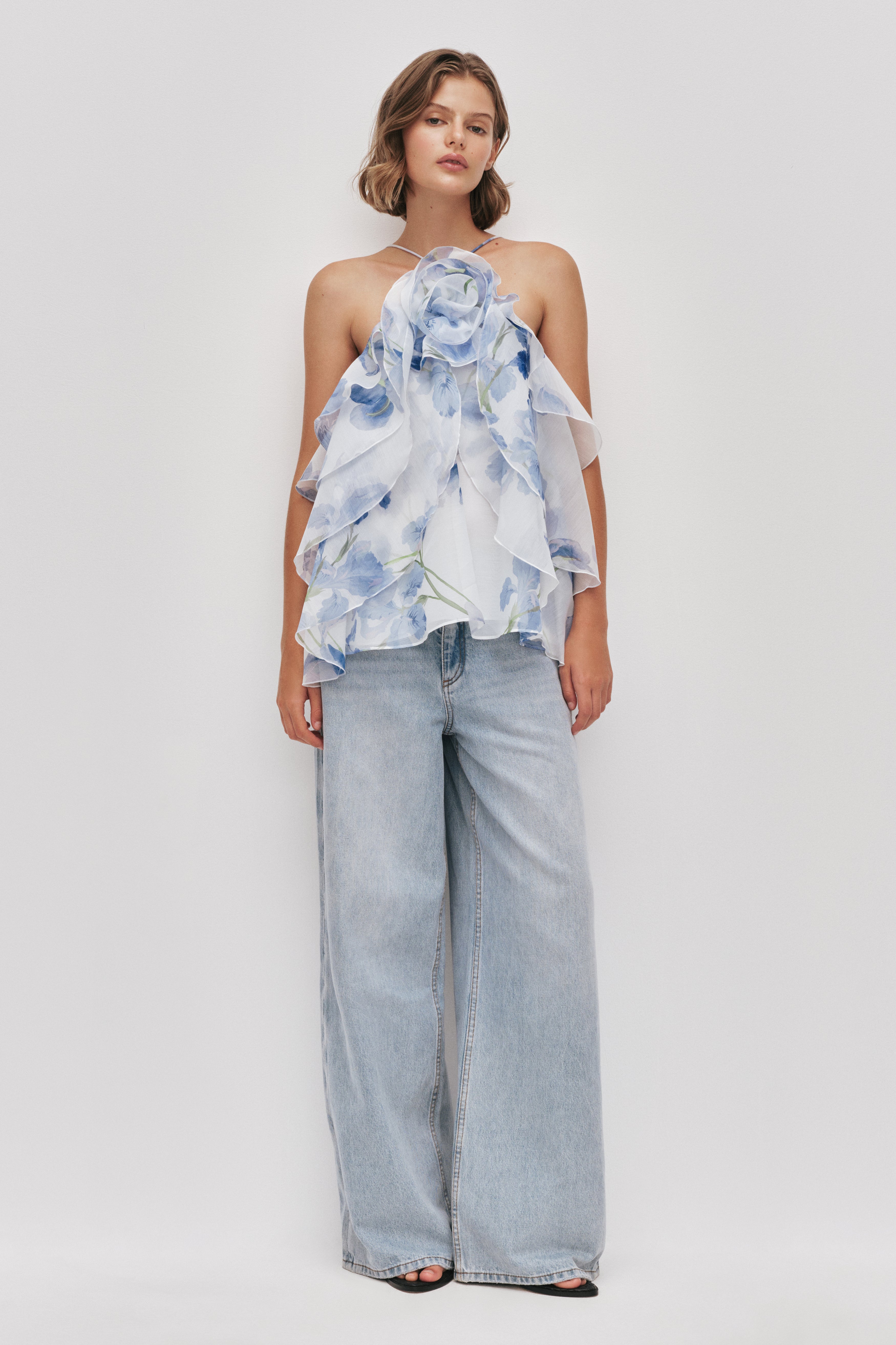 25RE1066_IRIS_1_1770595178