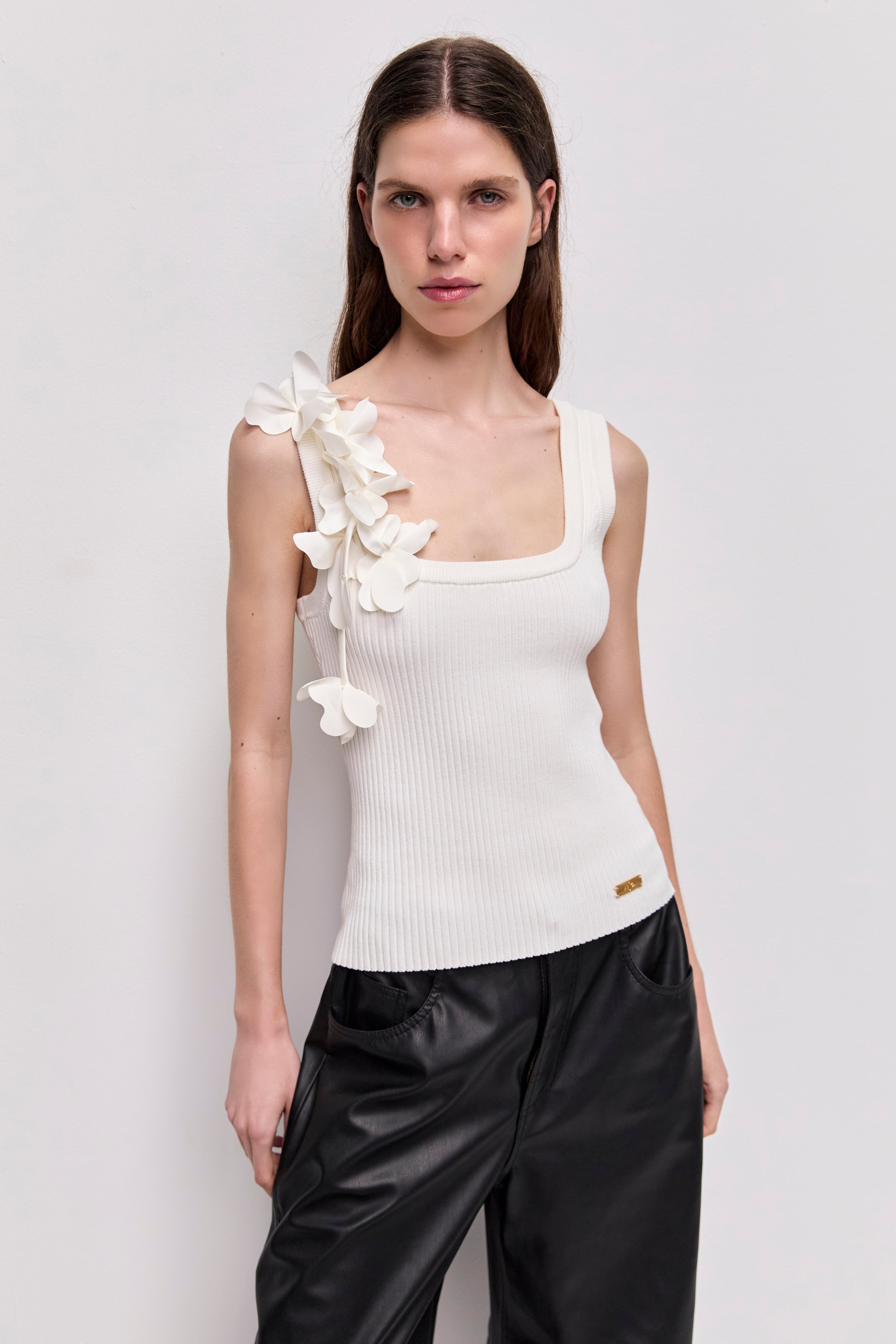 25SS1460_IVRY_3_1768345686