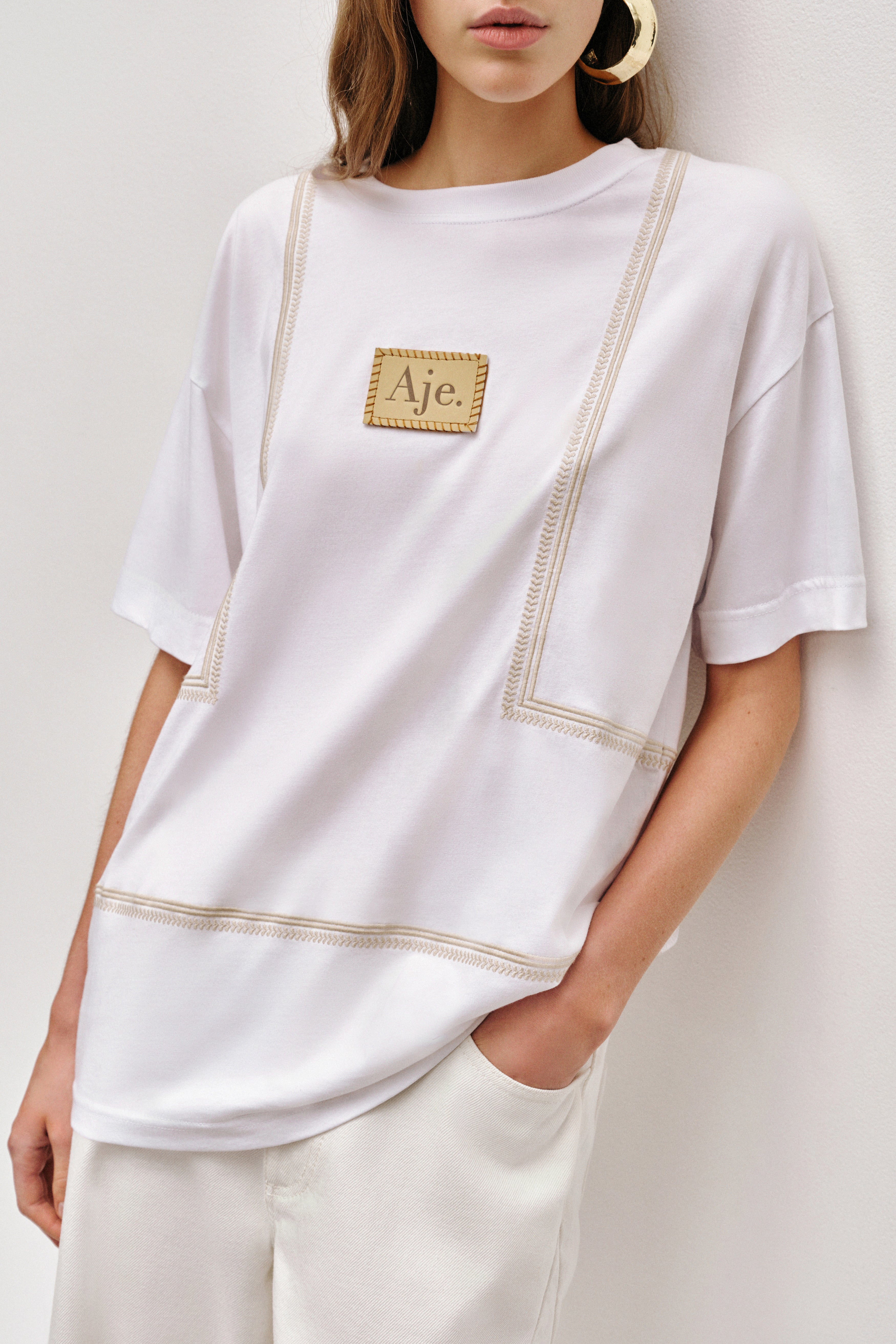 25SS1484_WHT-SND_7_1759372385