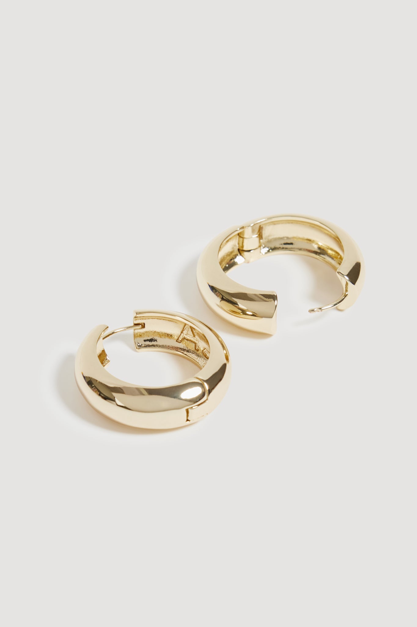 25SS9058_GLD_2_1768795727