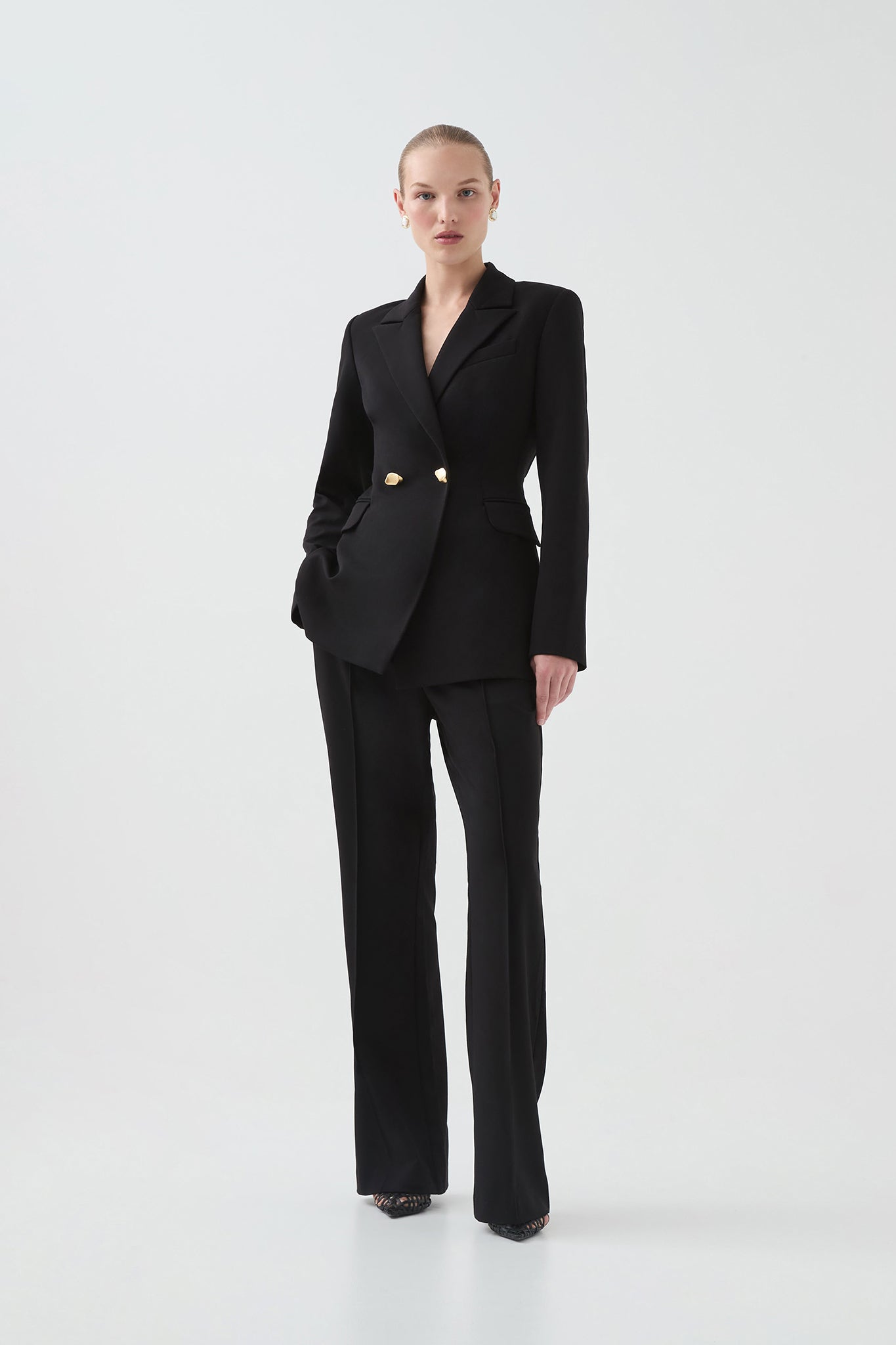 25SU2013_BLK_1_1753747759