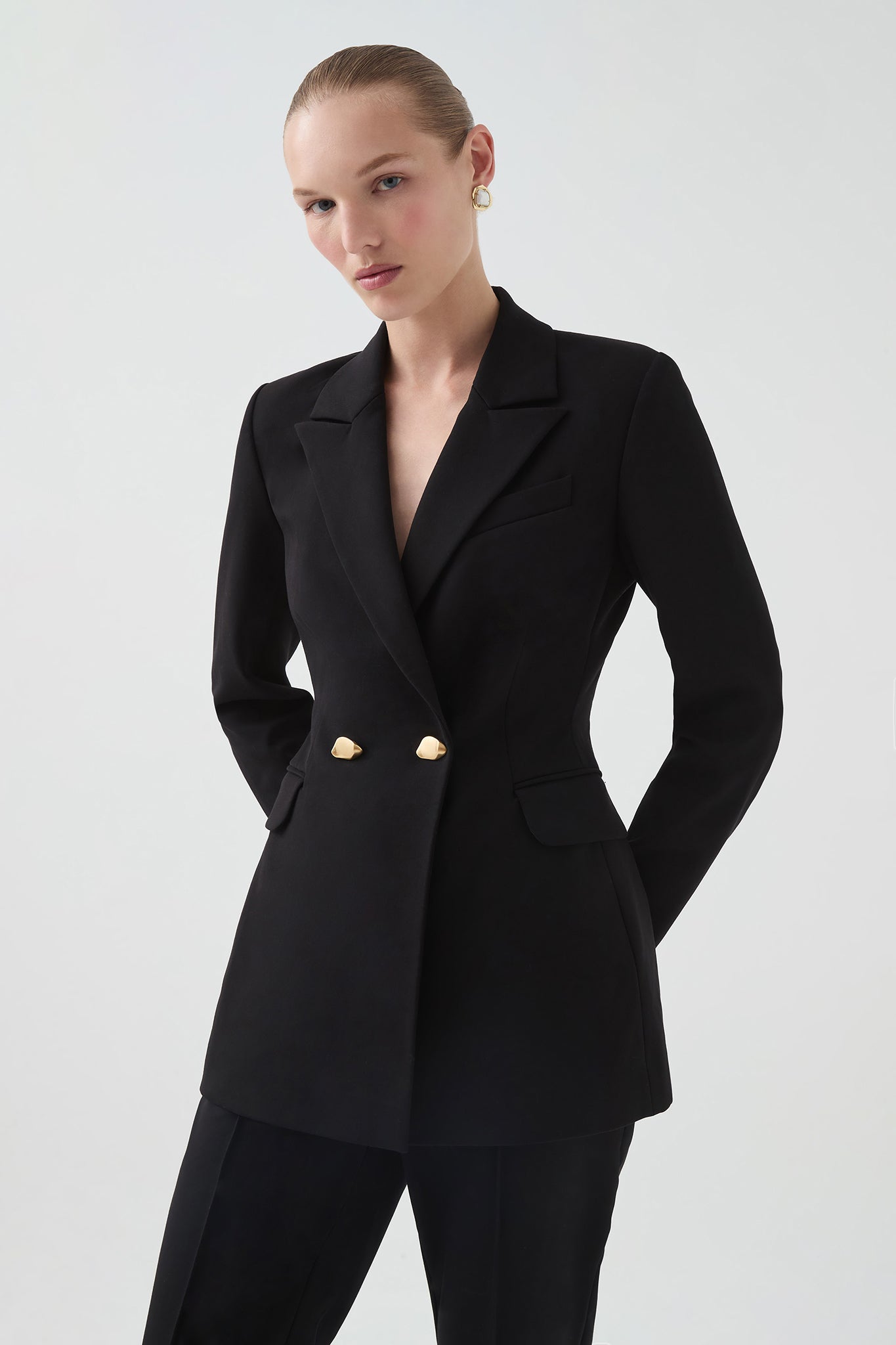 25SU2013_BLK_4_1753747737