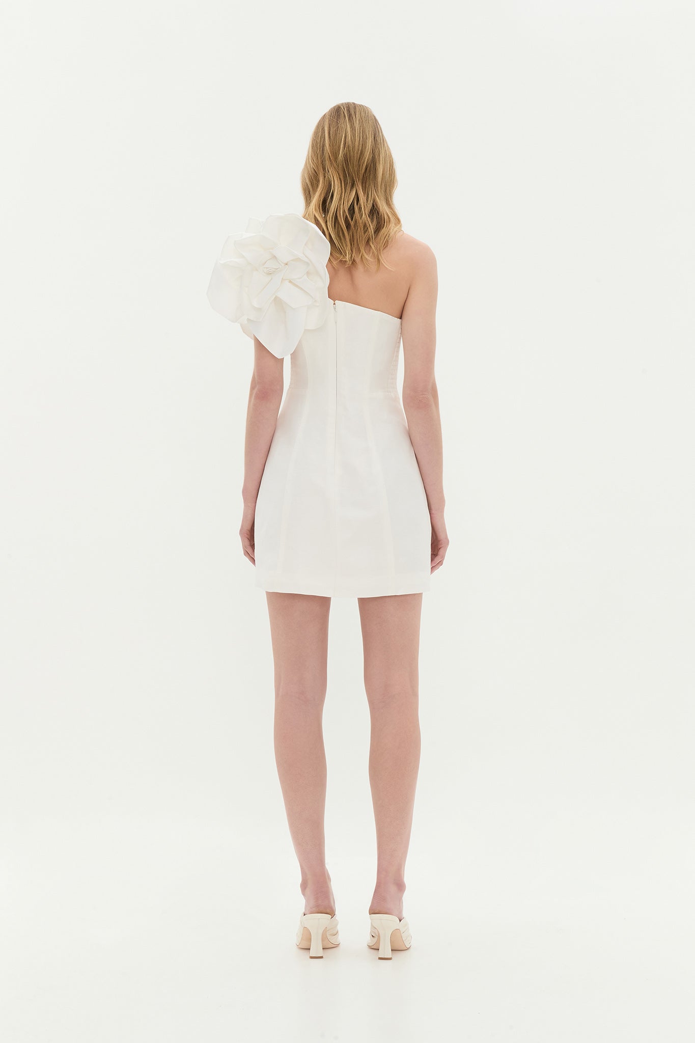 25SU5186_IVRY_7_1754027783