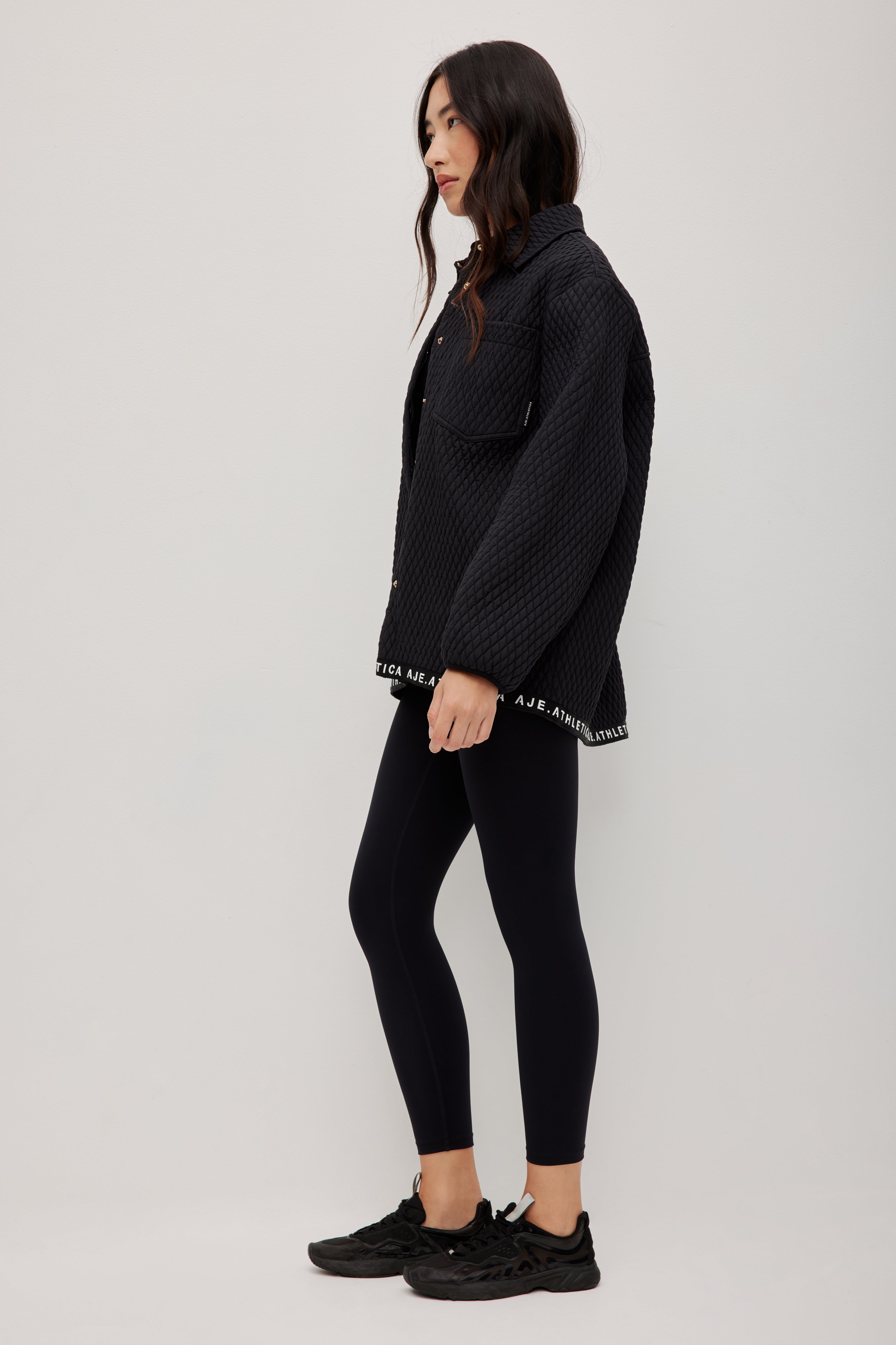 261AA1000_BLK_6_1771299418