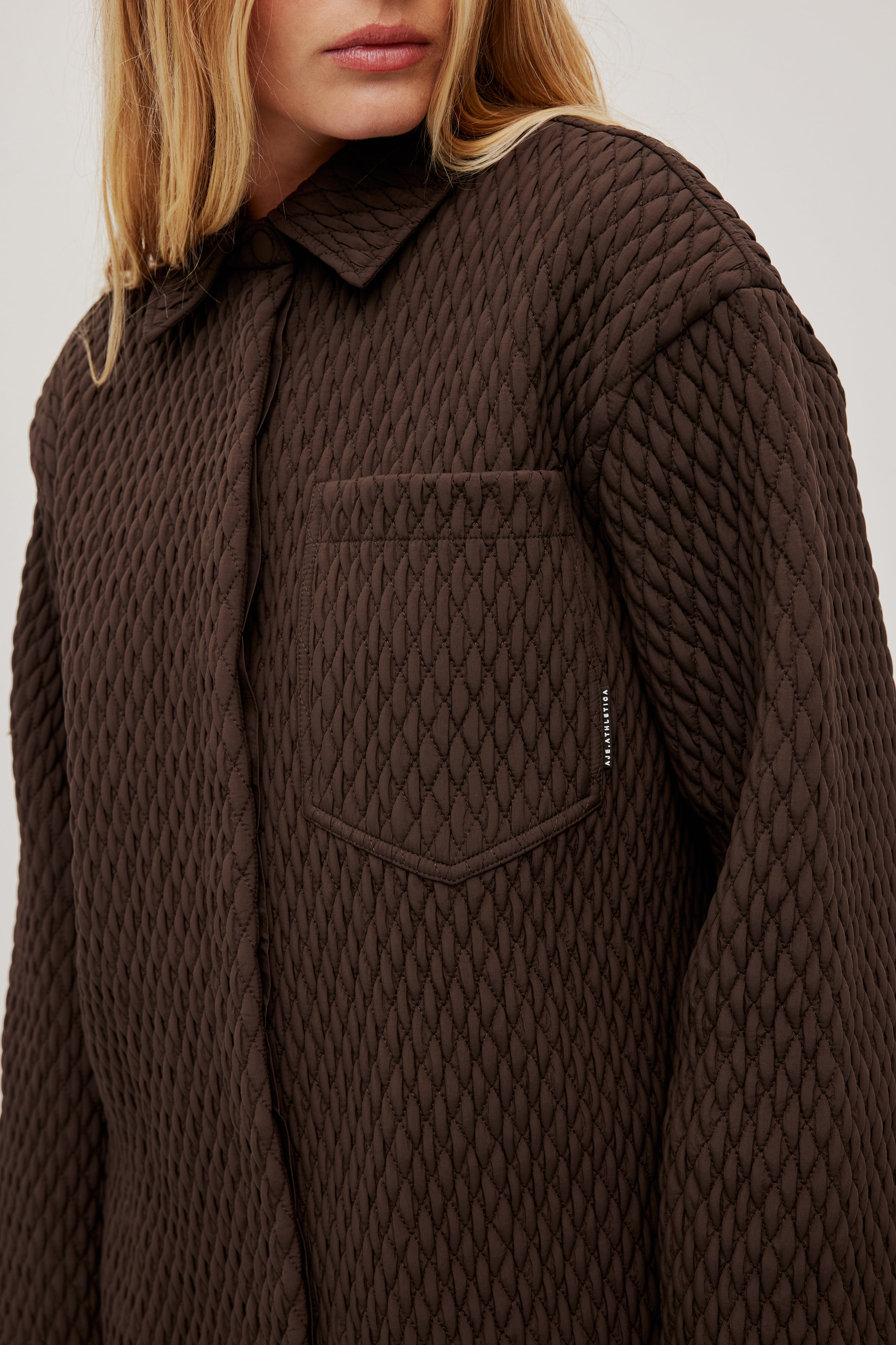 261AA1000_CHOCOLATE_4_1774405078