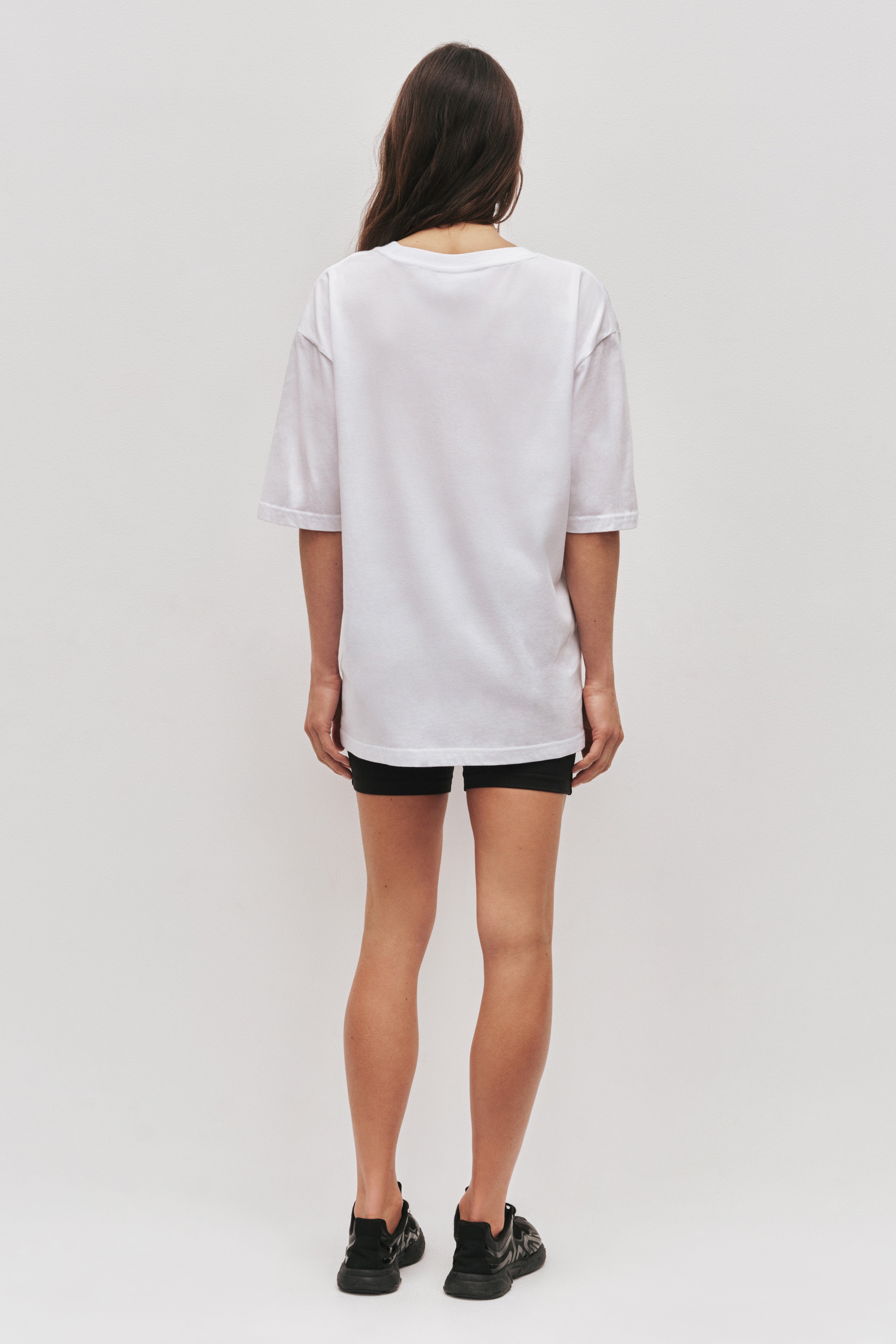 261AA1053_WHT_6_1756811431