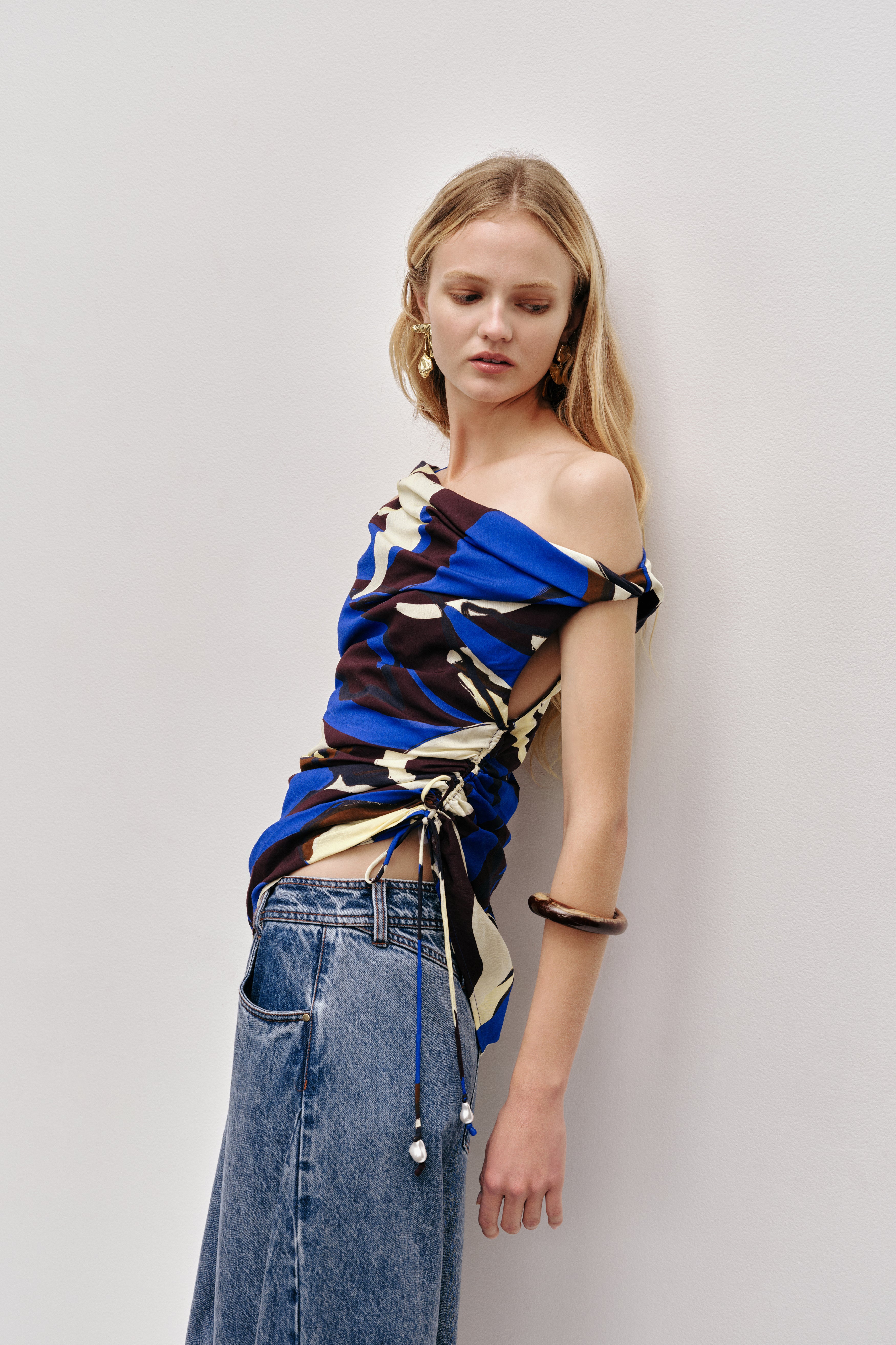 261AS1054_MYSTC-TD_6_1756901087