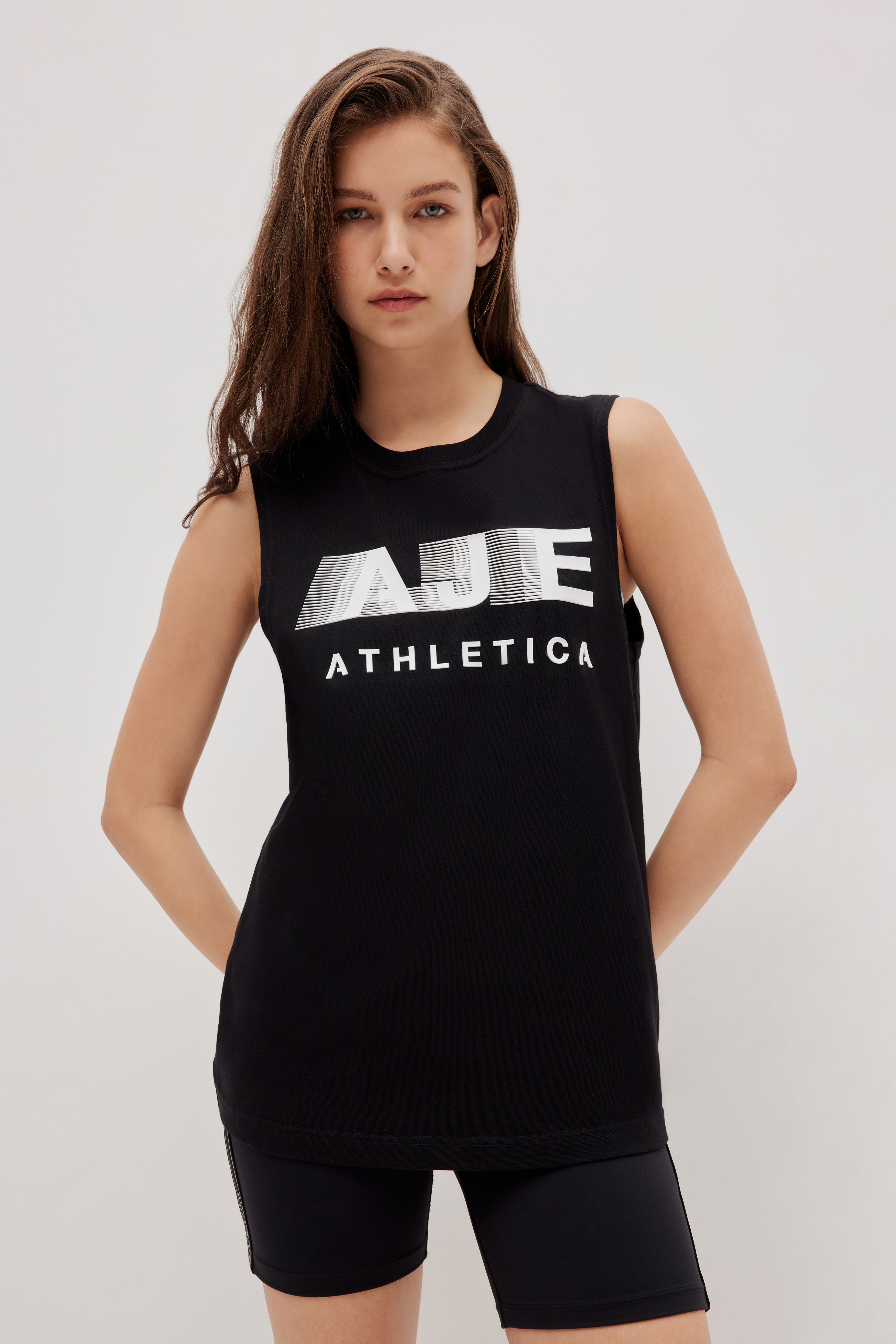 262AA1025_BLK_3_1762209586