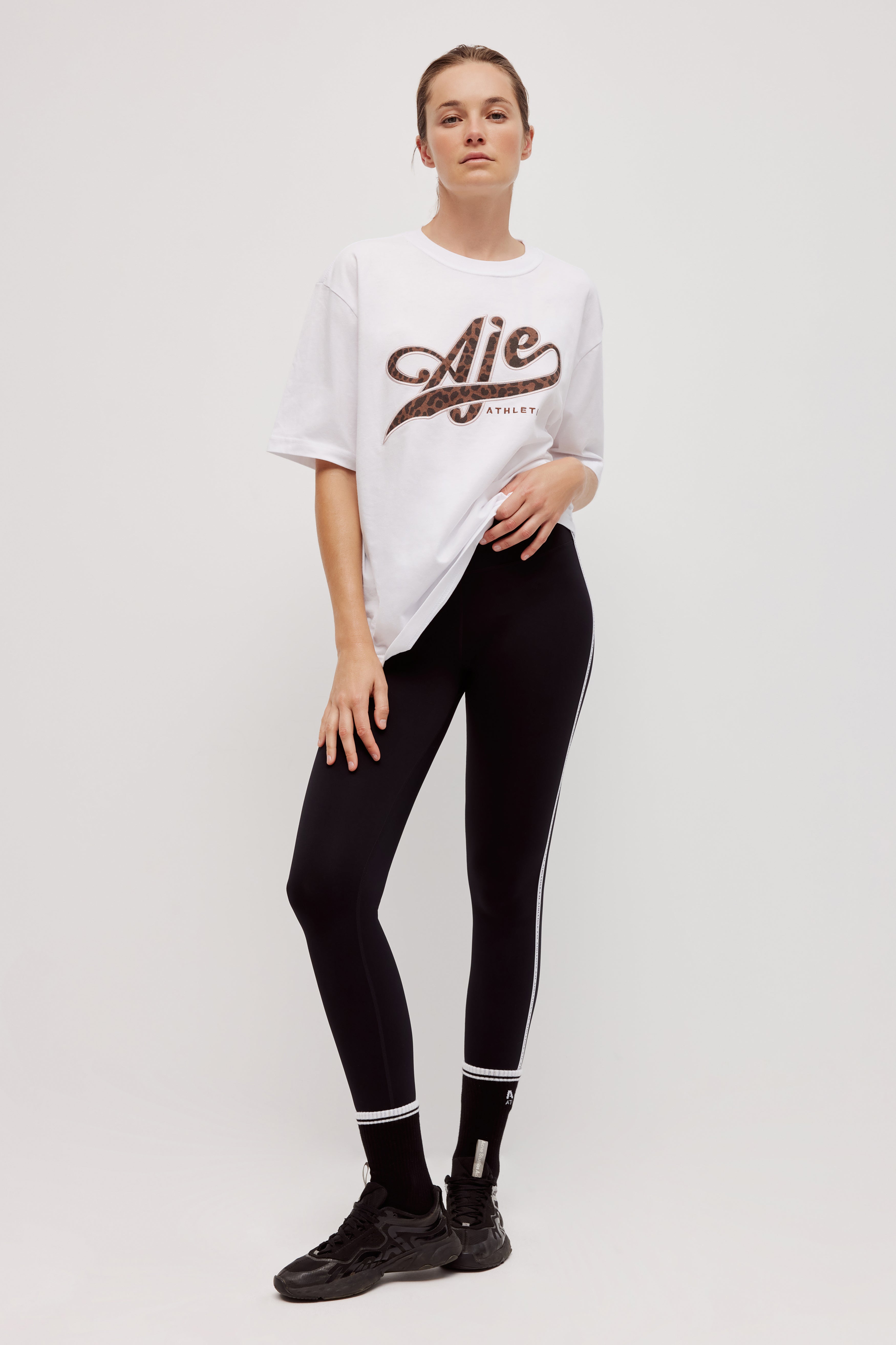 262AA1029_WHT_1_1760060093