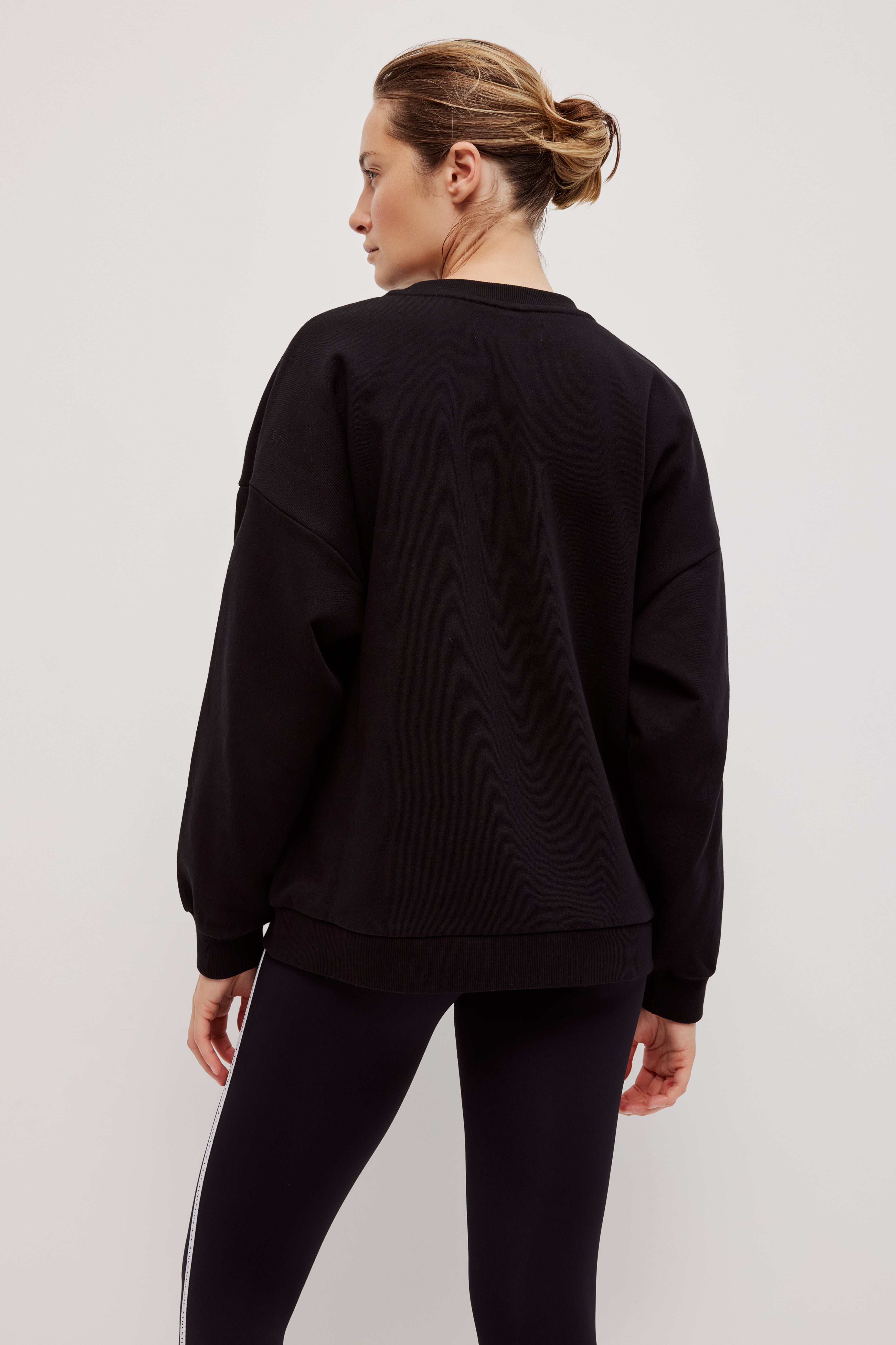 262AA1041_BLK_6_1760059985