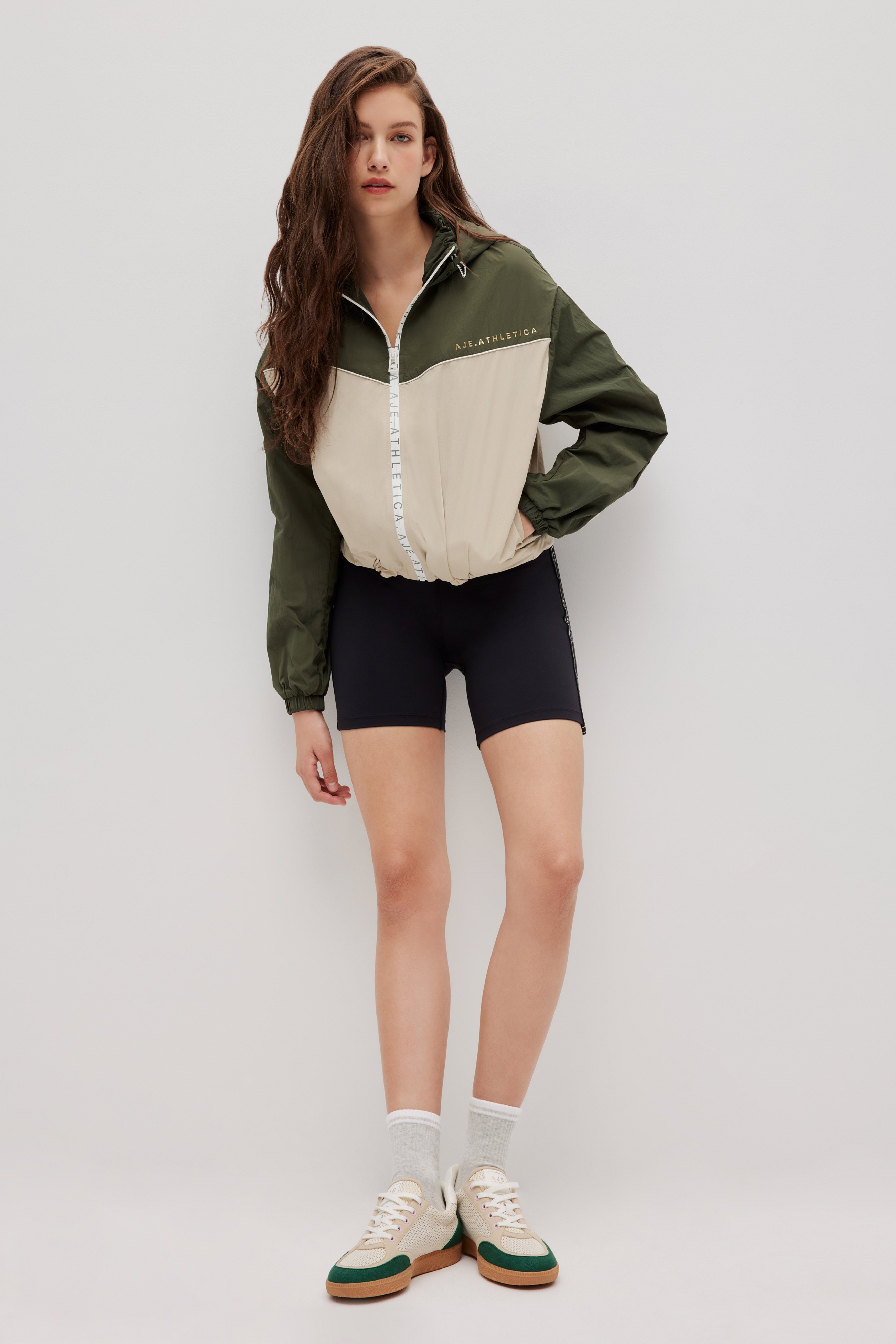 262AA2004_MLTI_1_1762209406