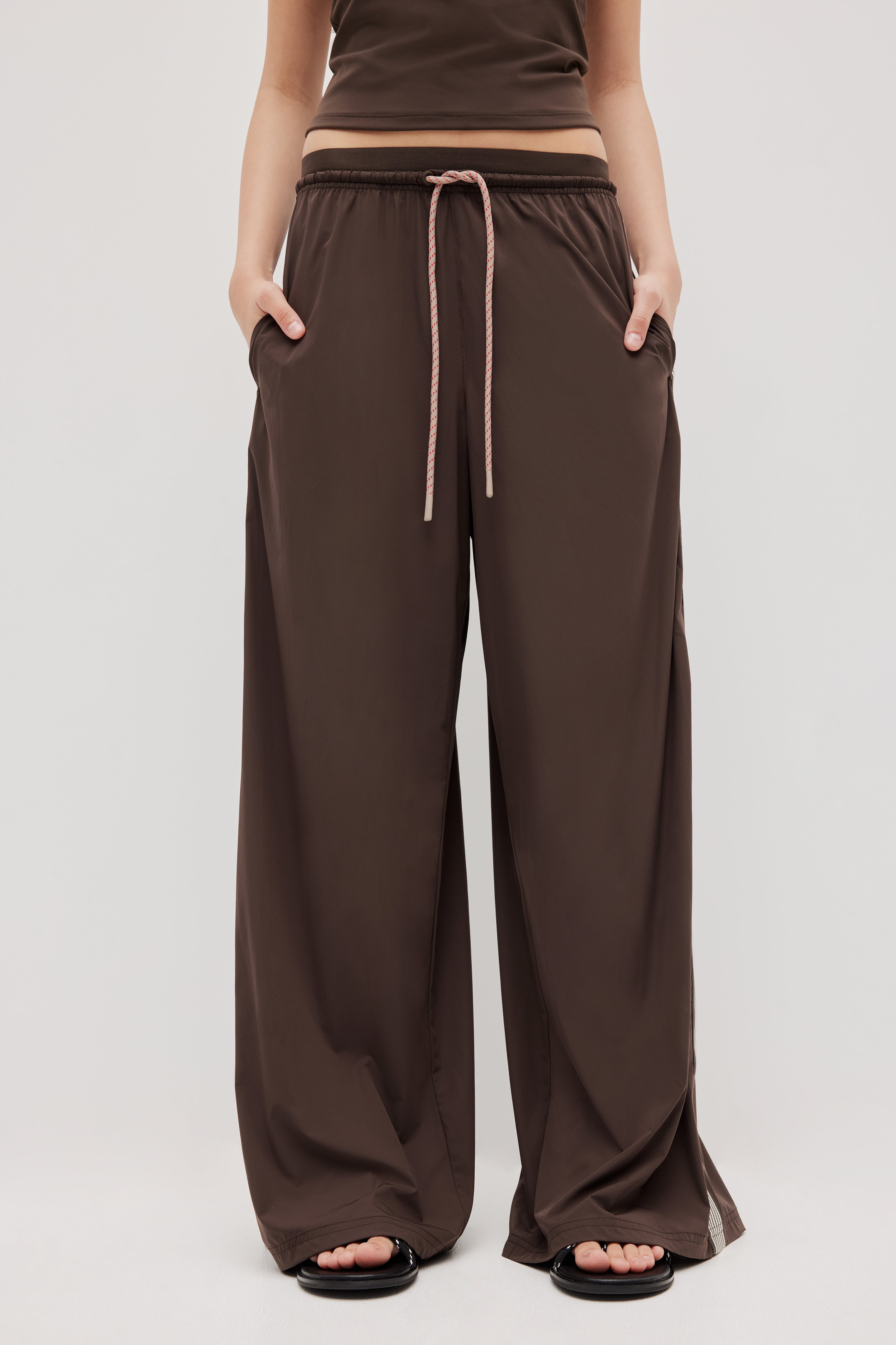 262AA3000_CHOC_6_1761708726