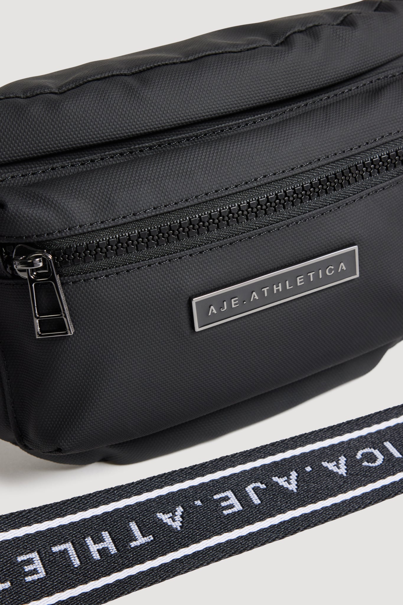 262AA6278_BLK-WHT_3_1759730534