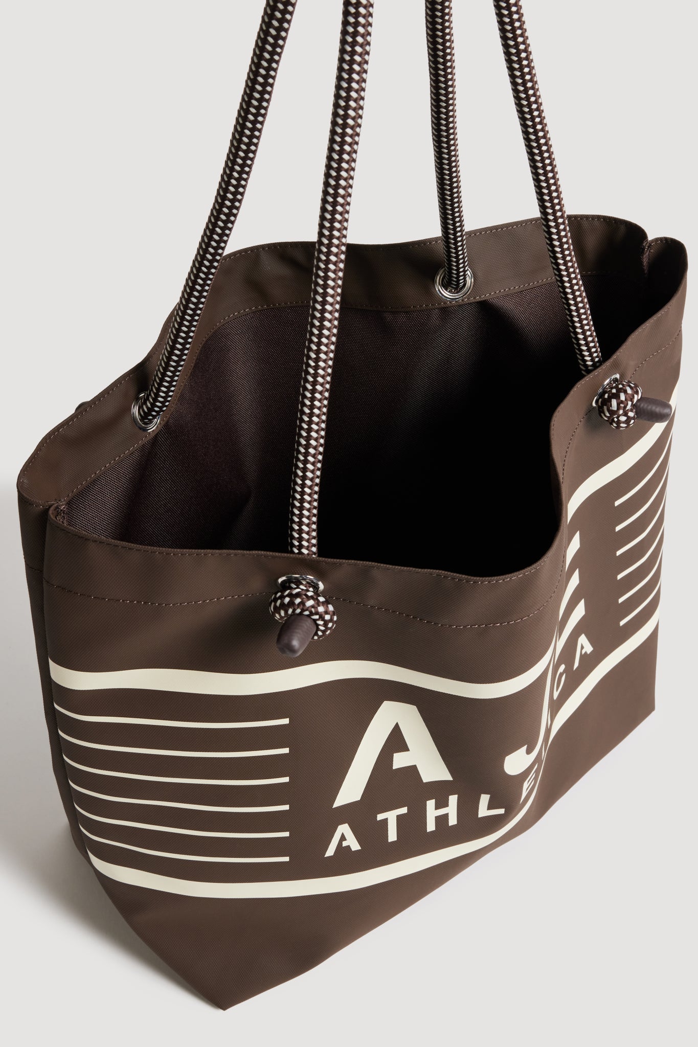 262AA6279_CHOC-BTR_3_1759963239