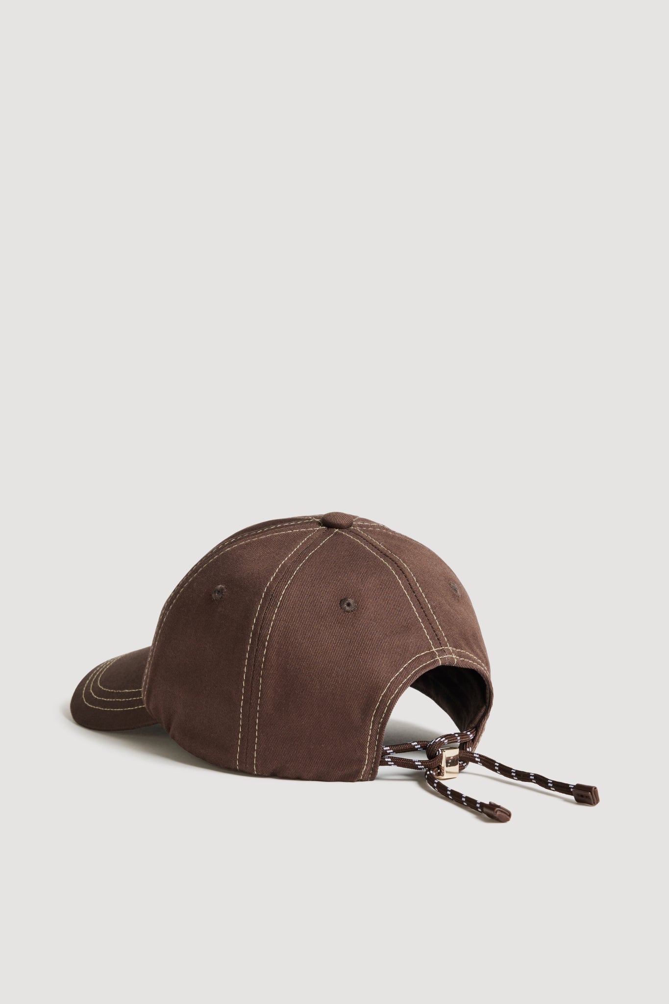 262AA8289_CHOC-BTR_4_1759731526