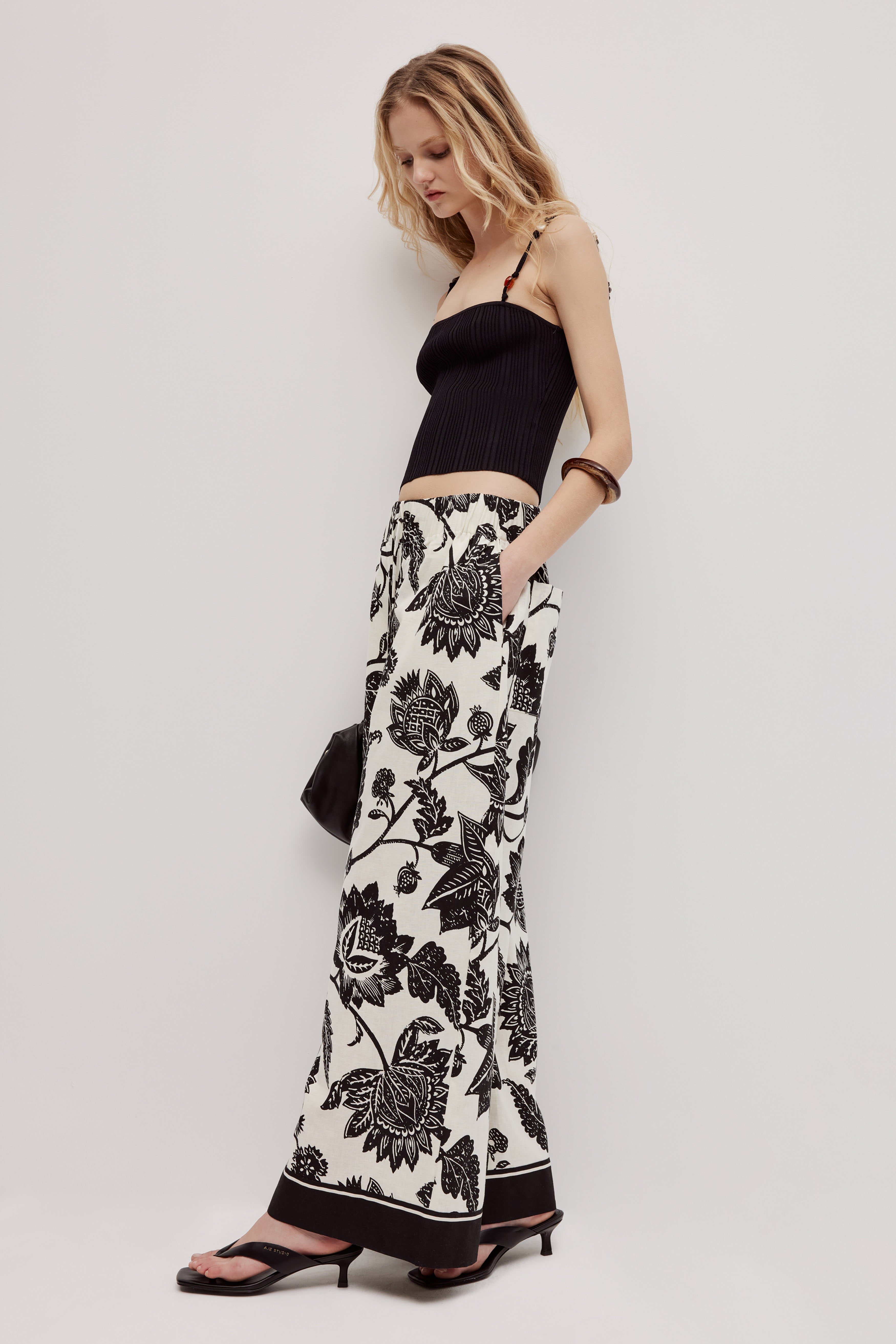 262AS1000_BLK_3_1758861700