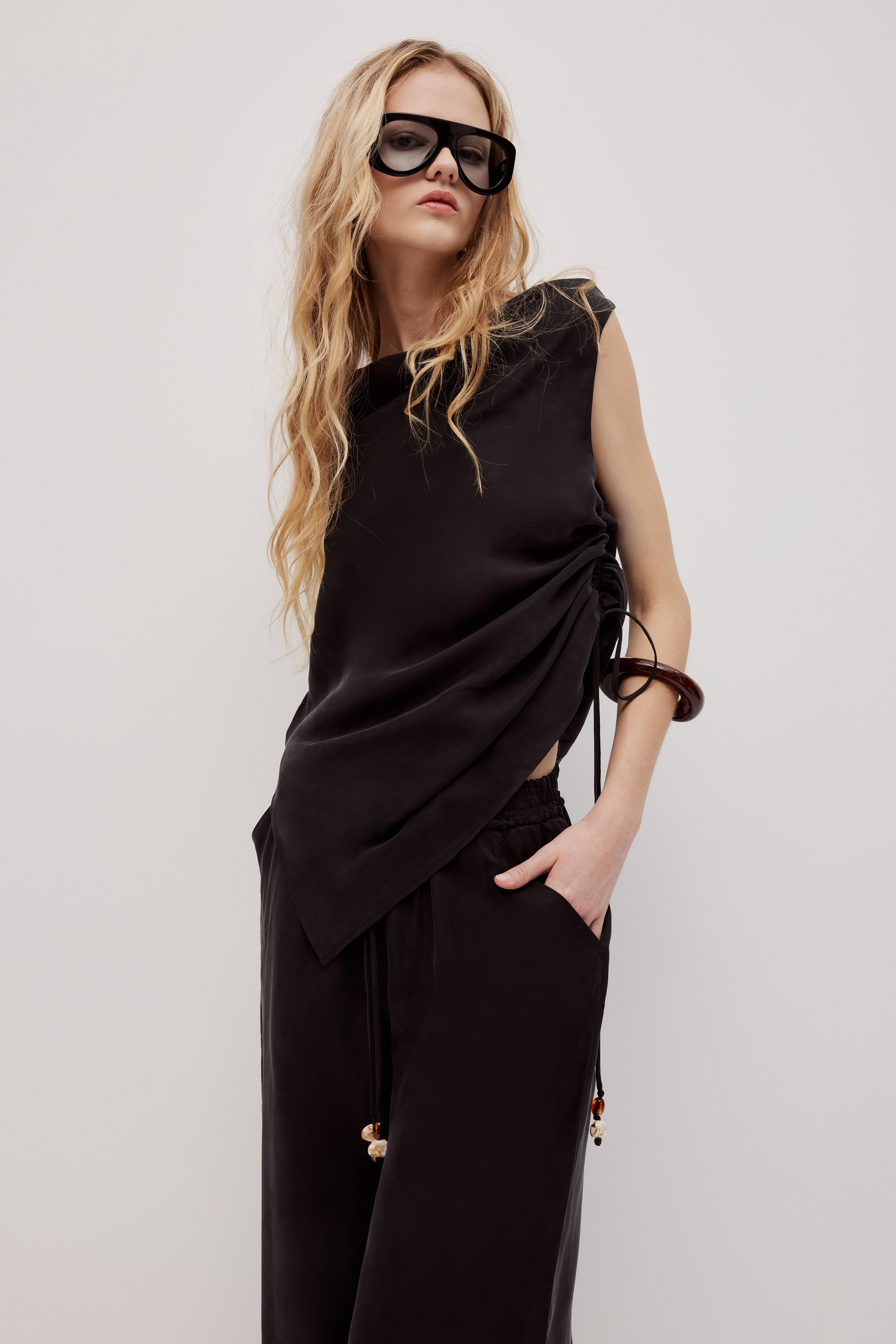 262AS1024_BLK_3_1758861789