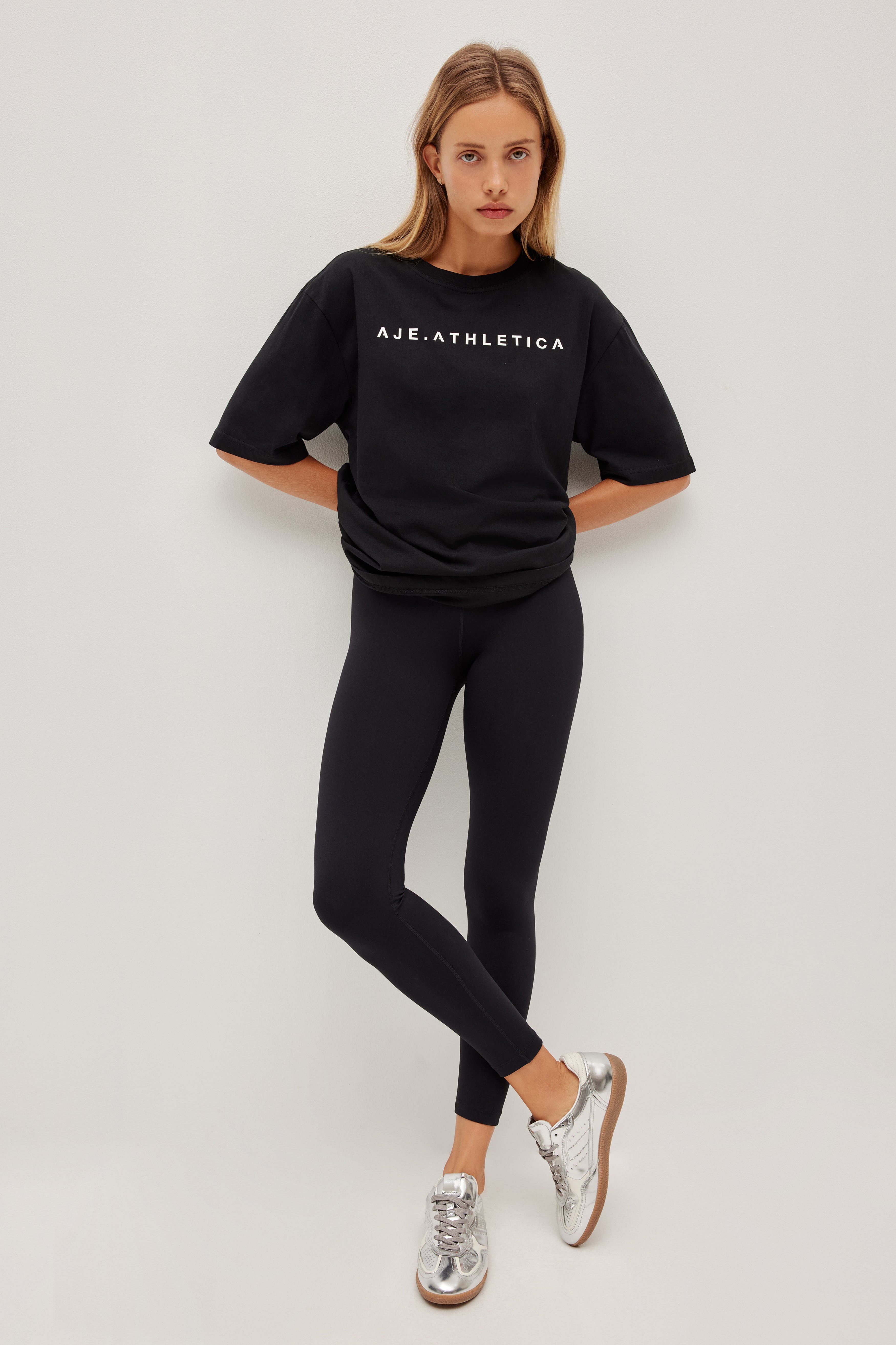 263AA1037_BLK_6_1768971510