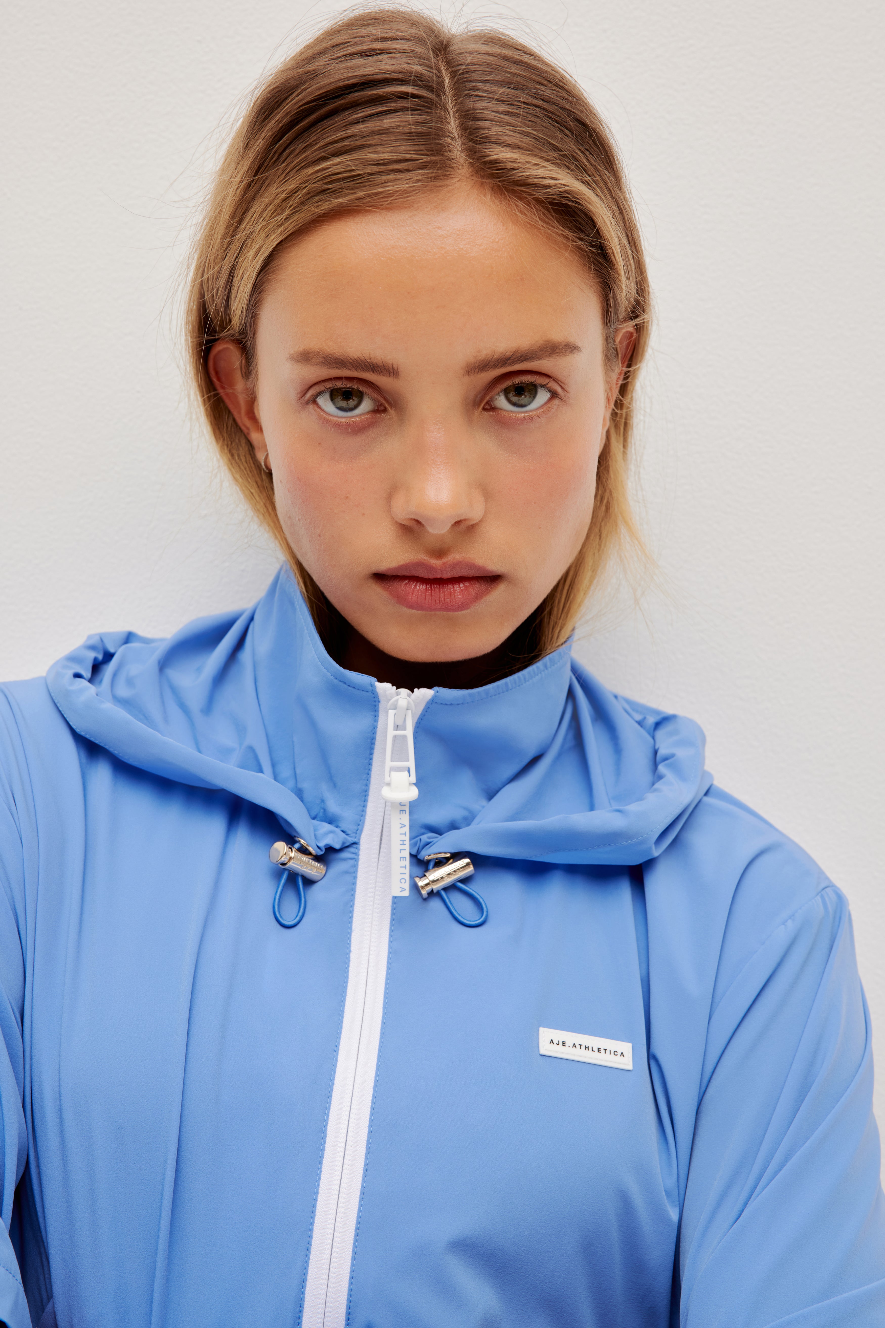 263AA2002_SKY_3_1767527663