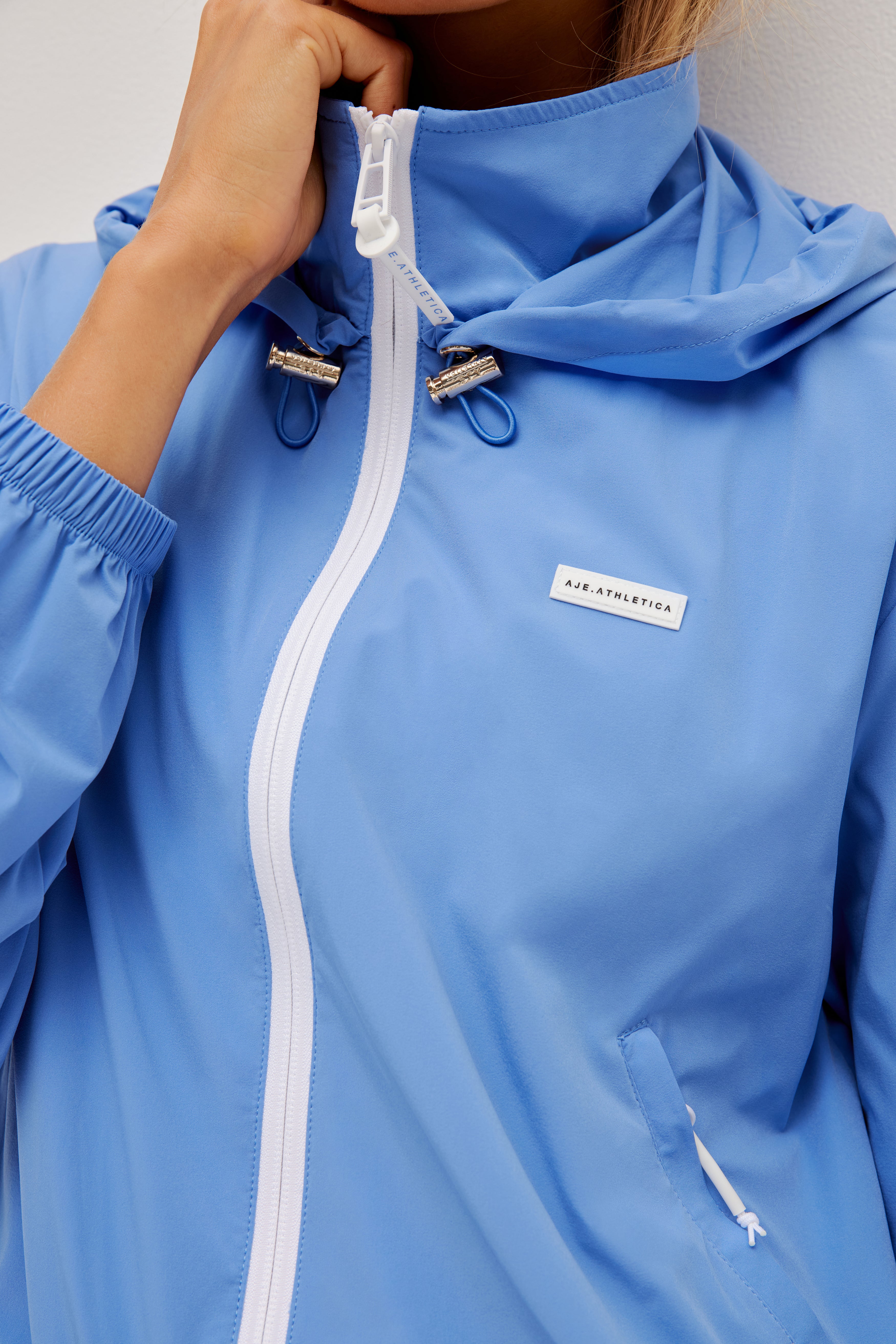 263AA2002_SKY_4_1767527672