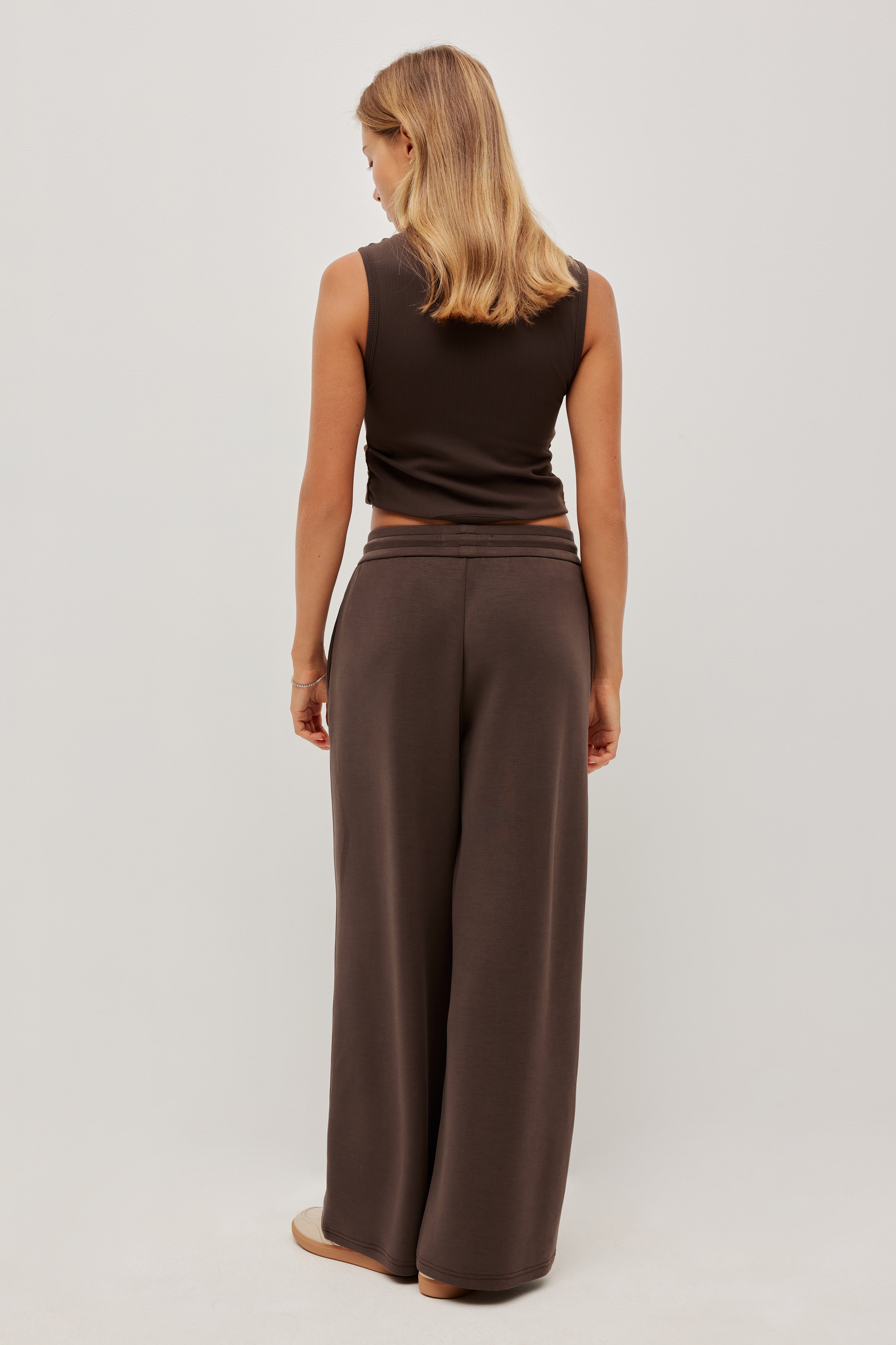 263AA3021_CHOC_9_1768970099