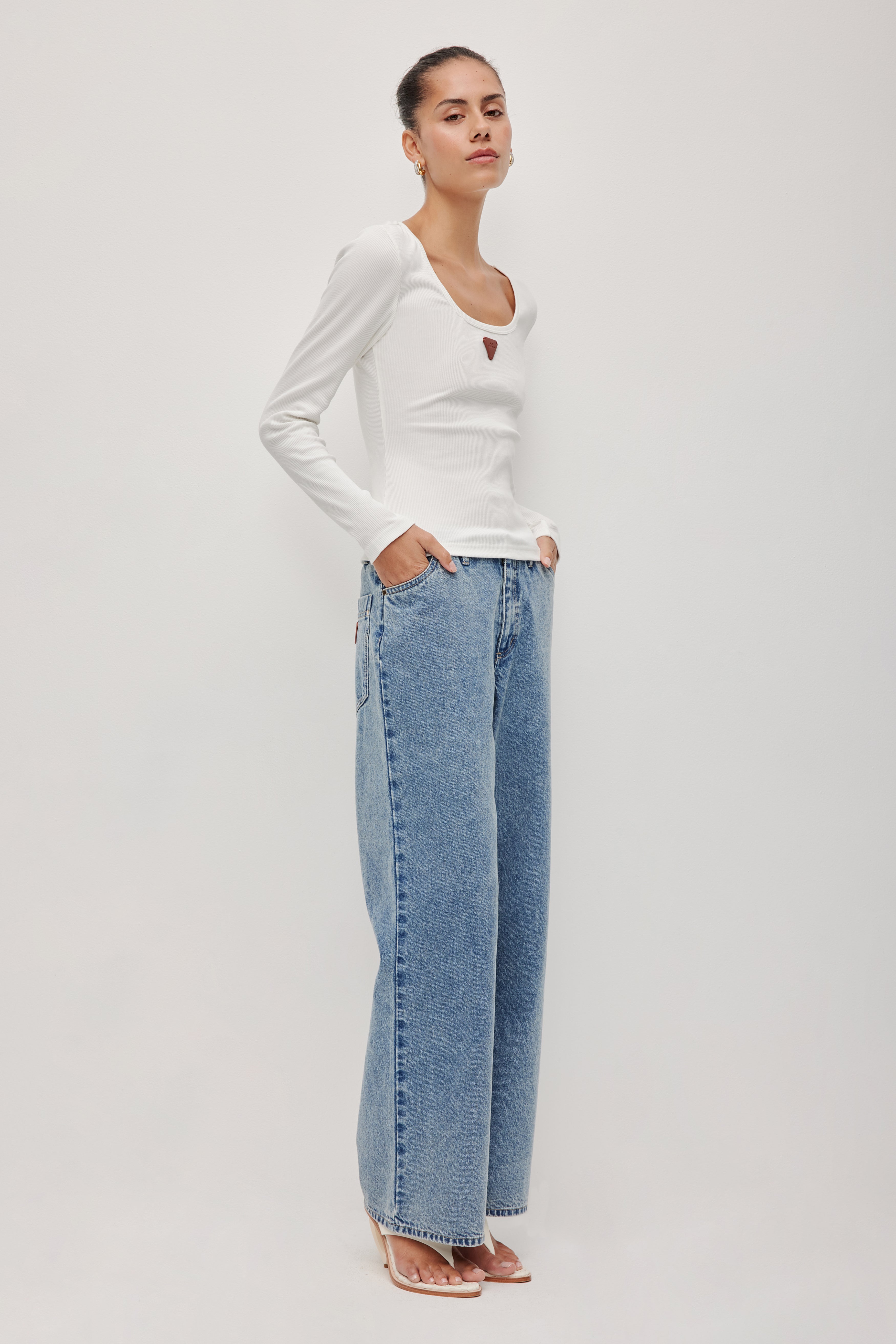 263AS1021_WHT_3_1771985337