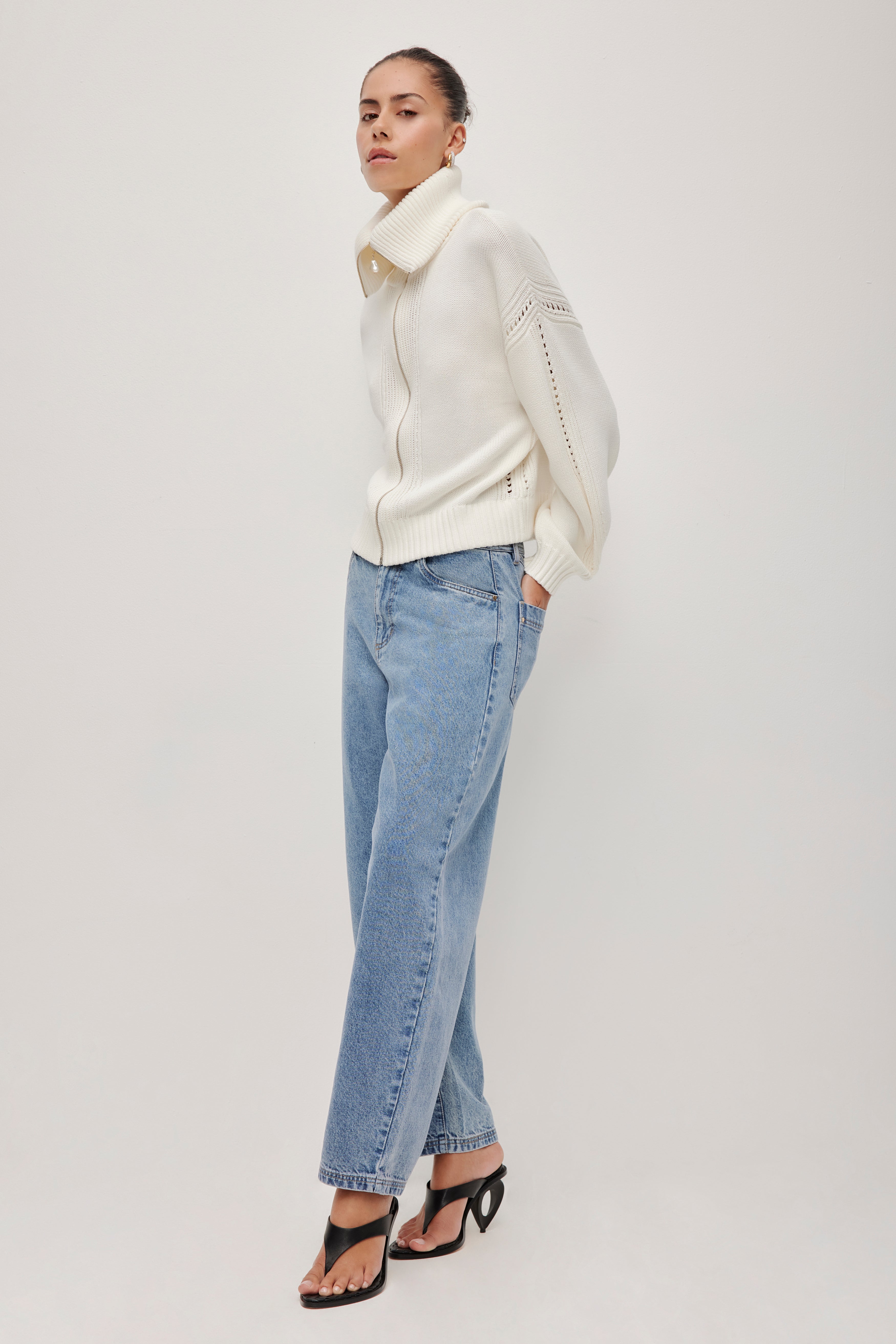 263AS2012_IVRY_1193_1769597031