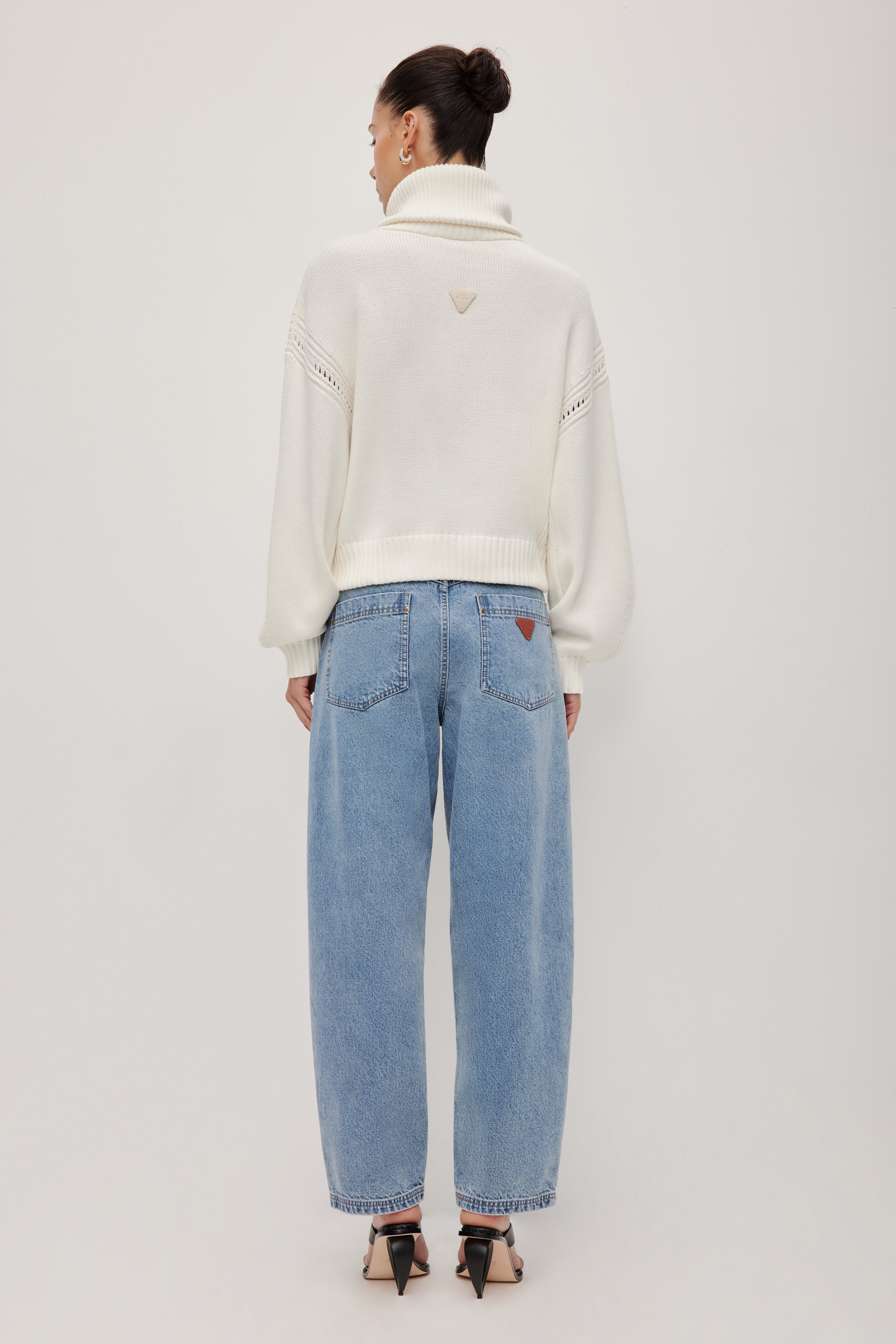 263AS2012_IVRY_1197_1769597005