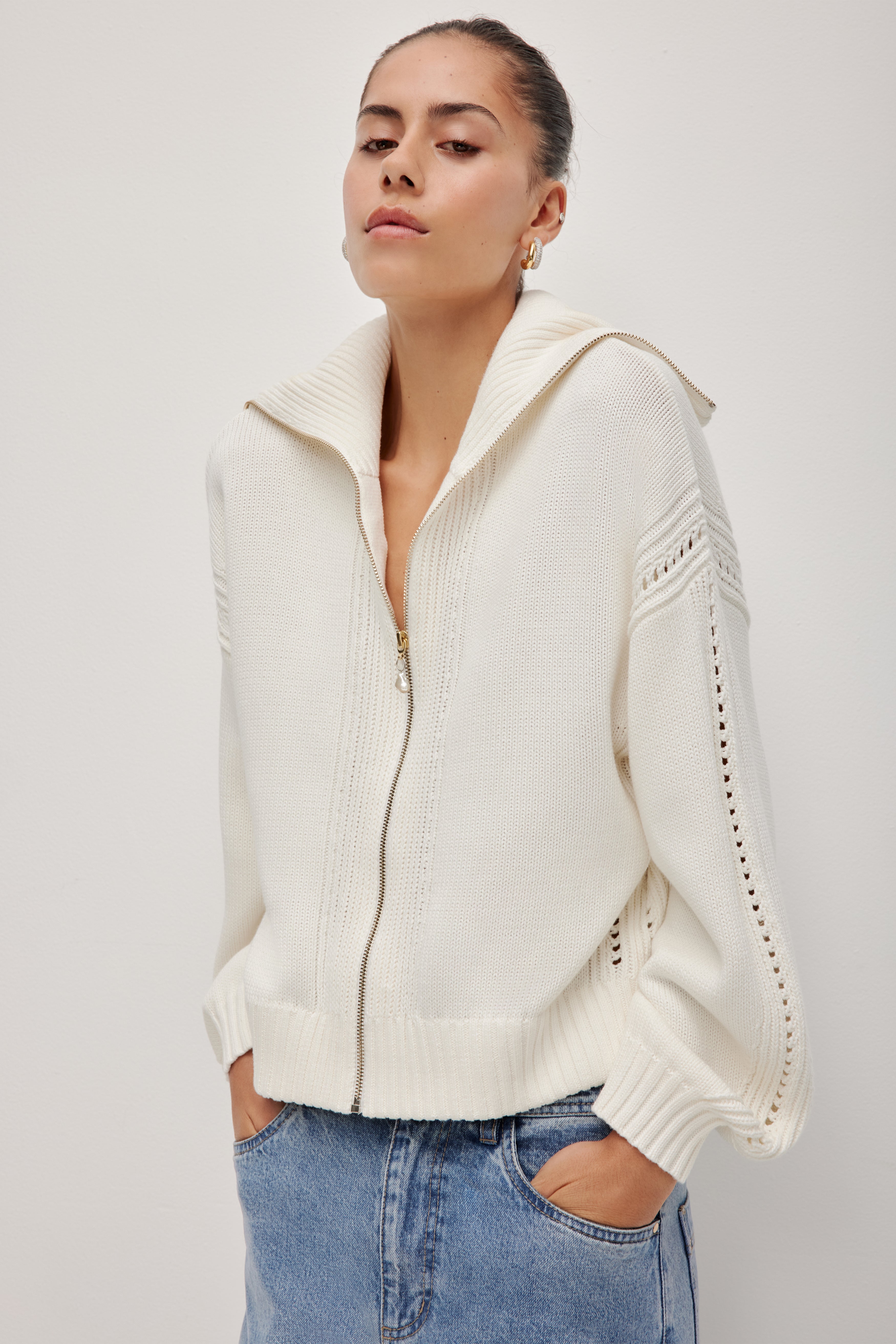 263AS2012_IVRY_7_1769596501