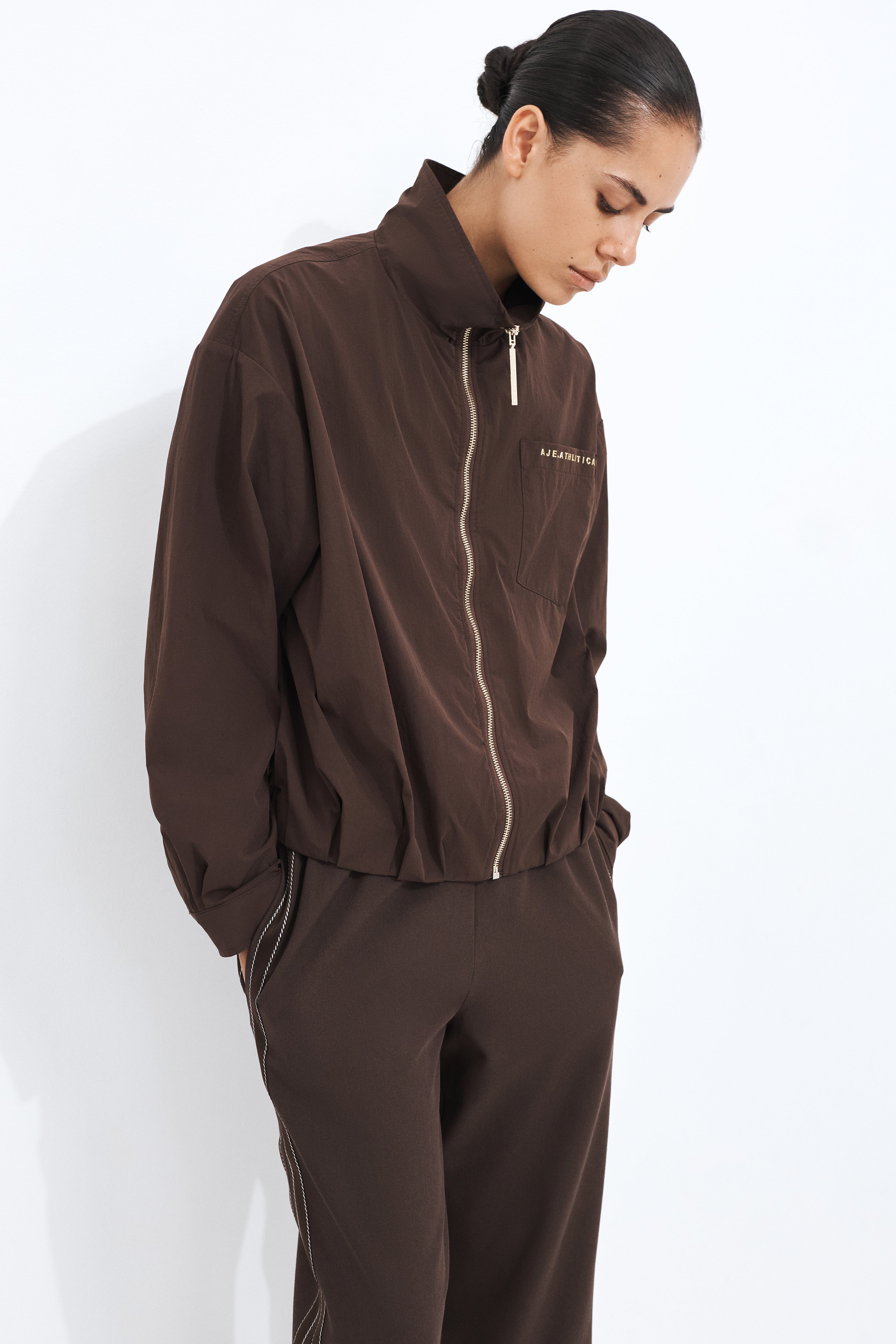 264AA1017_CHOC_4_1776999076