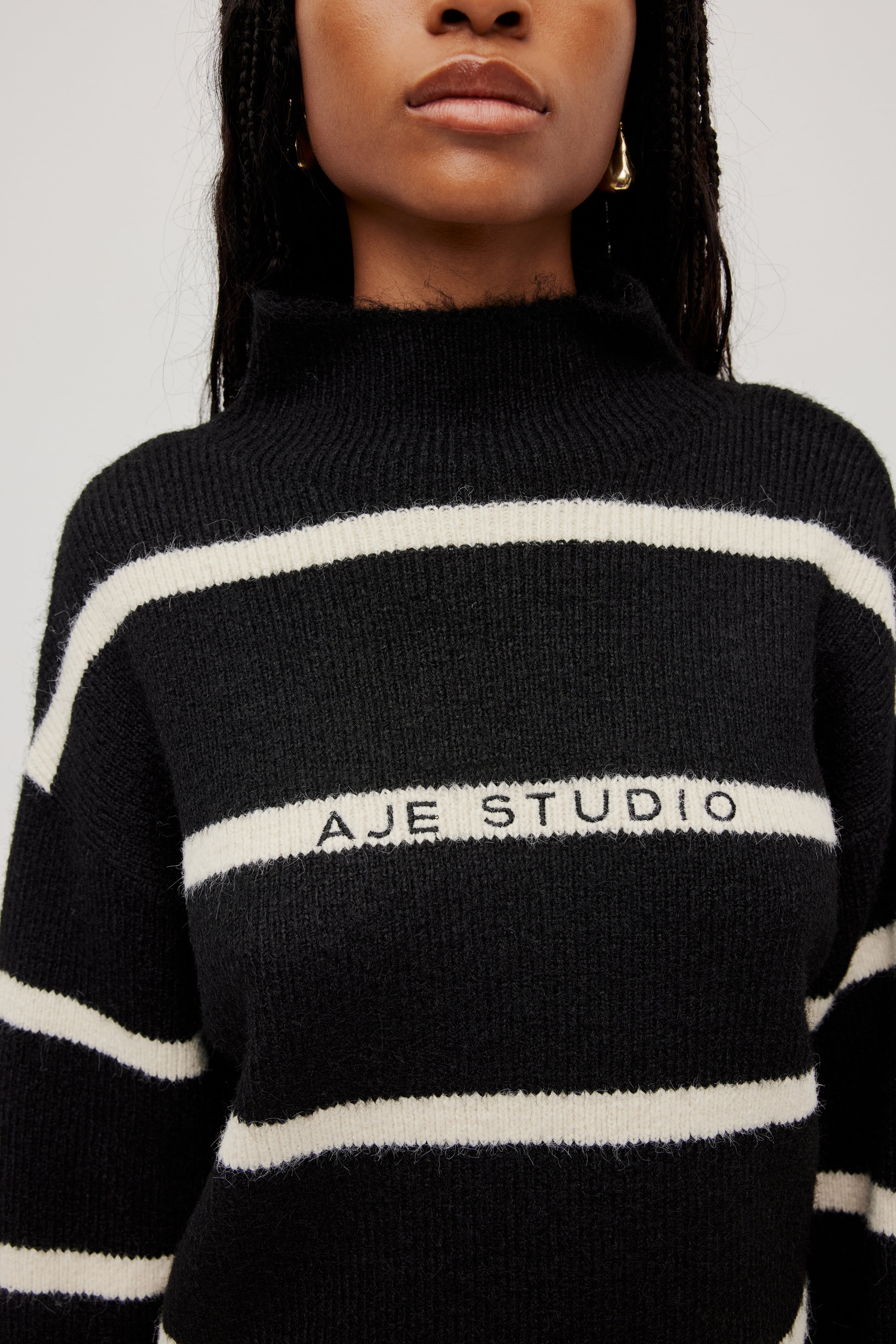 264AS1002_BLACK-STRIPE_4_1774393659