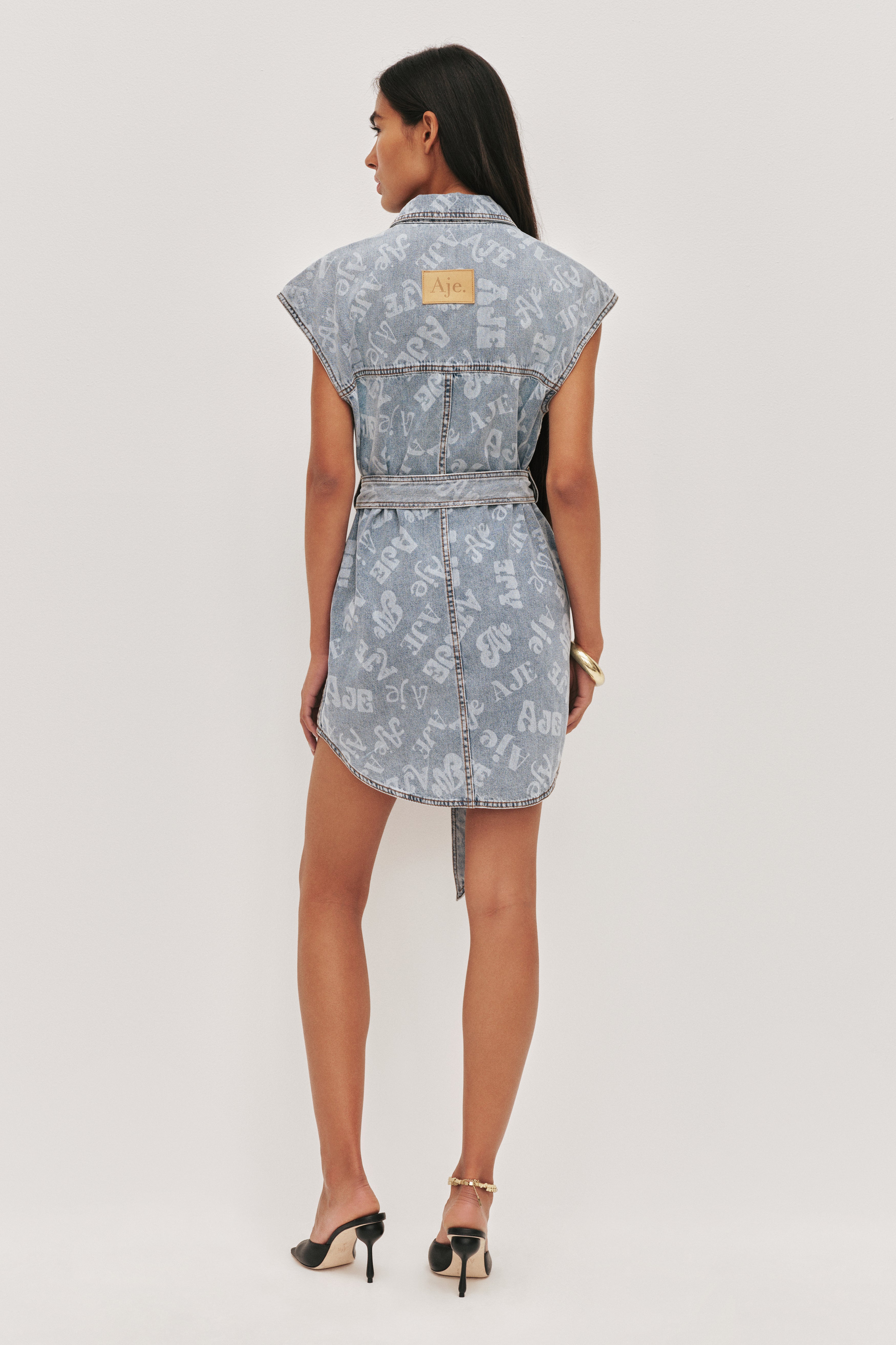 26CR5297_LOGO-WASH_8_1765317959