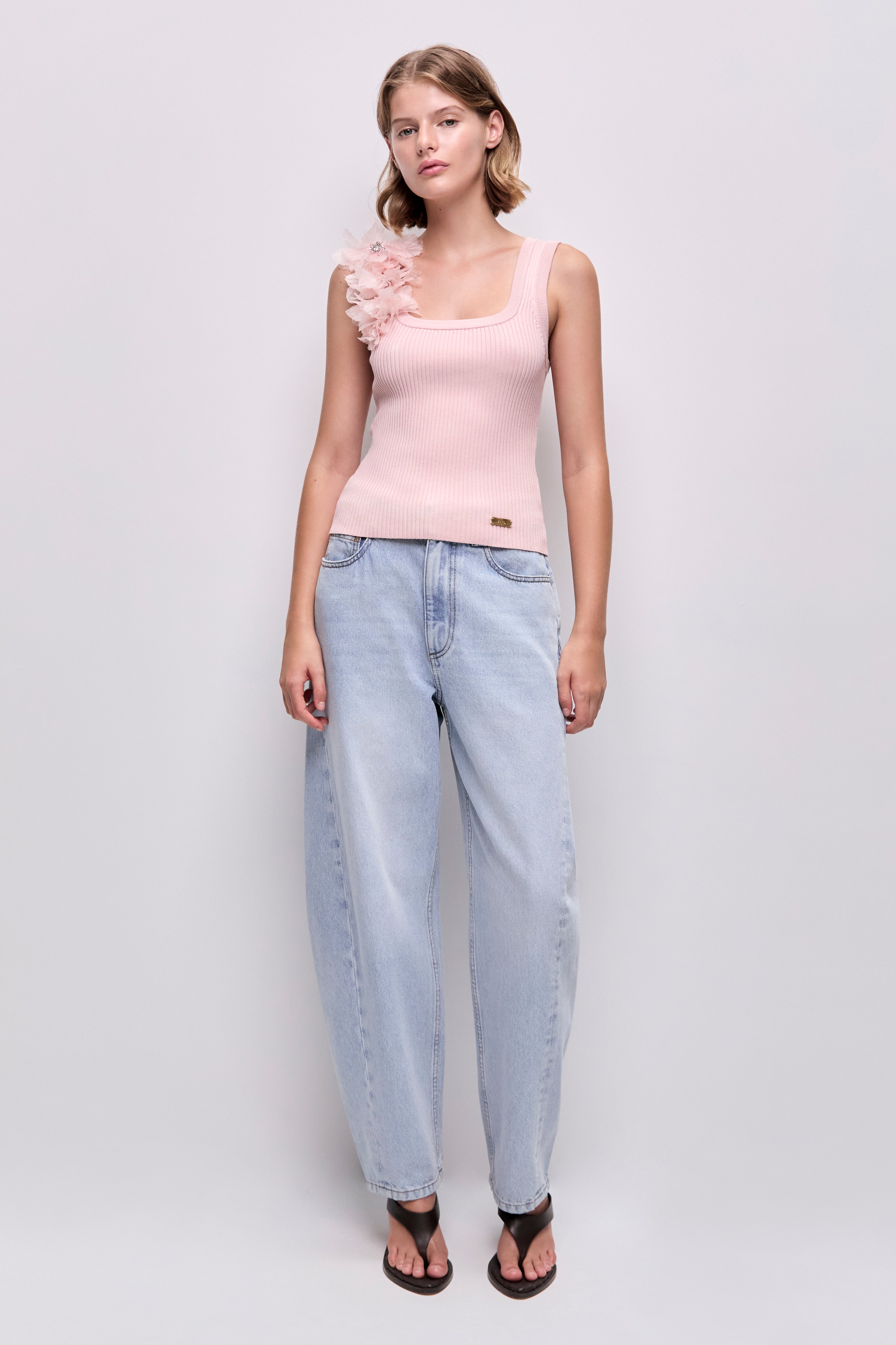 26PF1560_TA-BL_1_1773876461