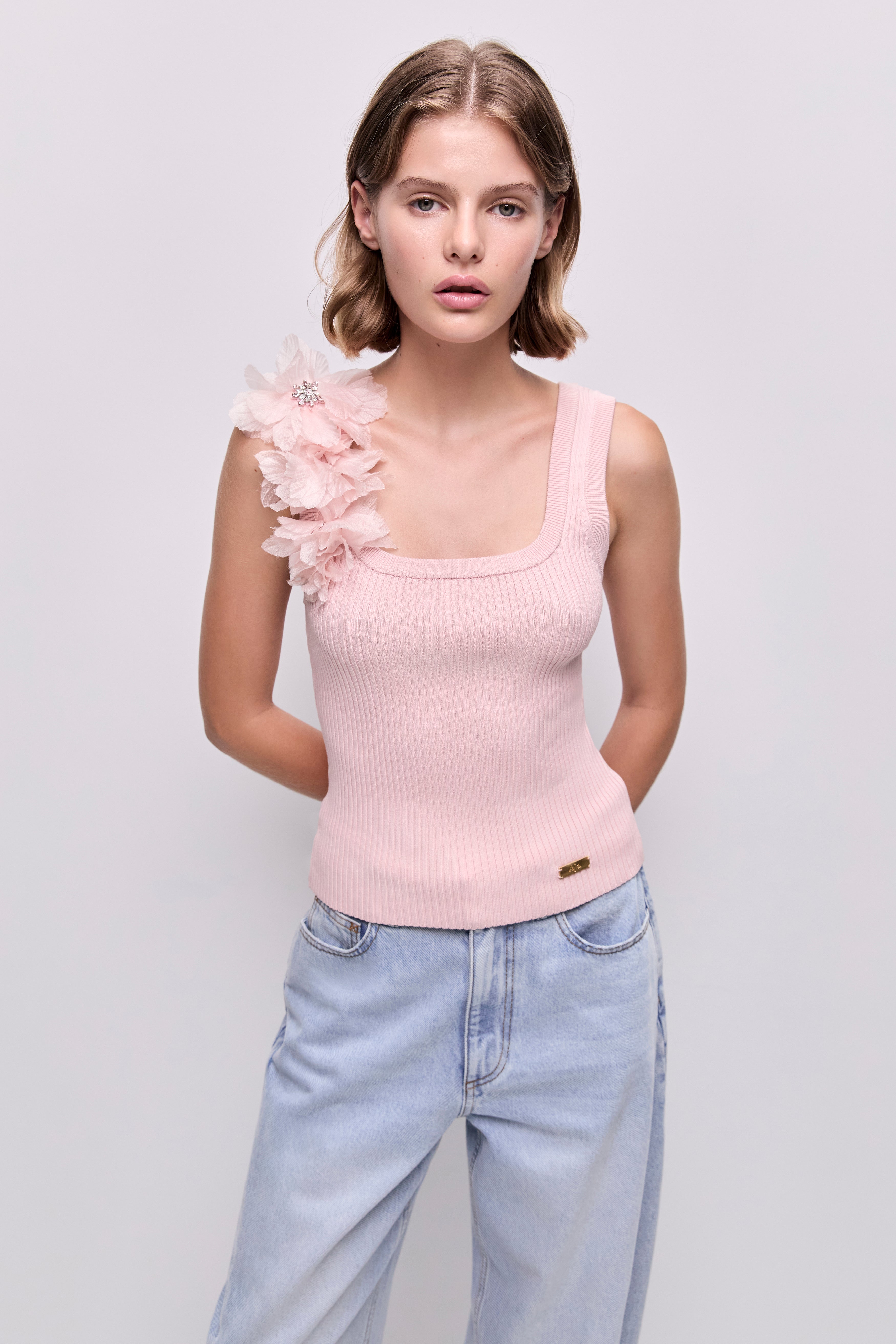 26PF1560_TA-BL_3_1773876455