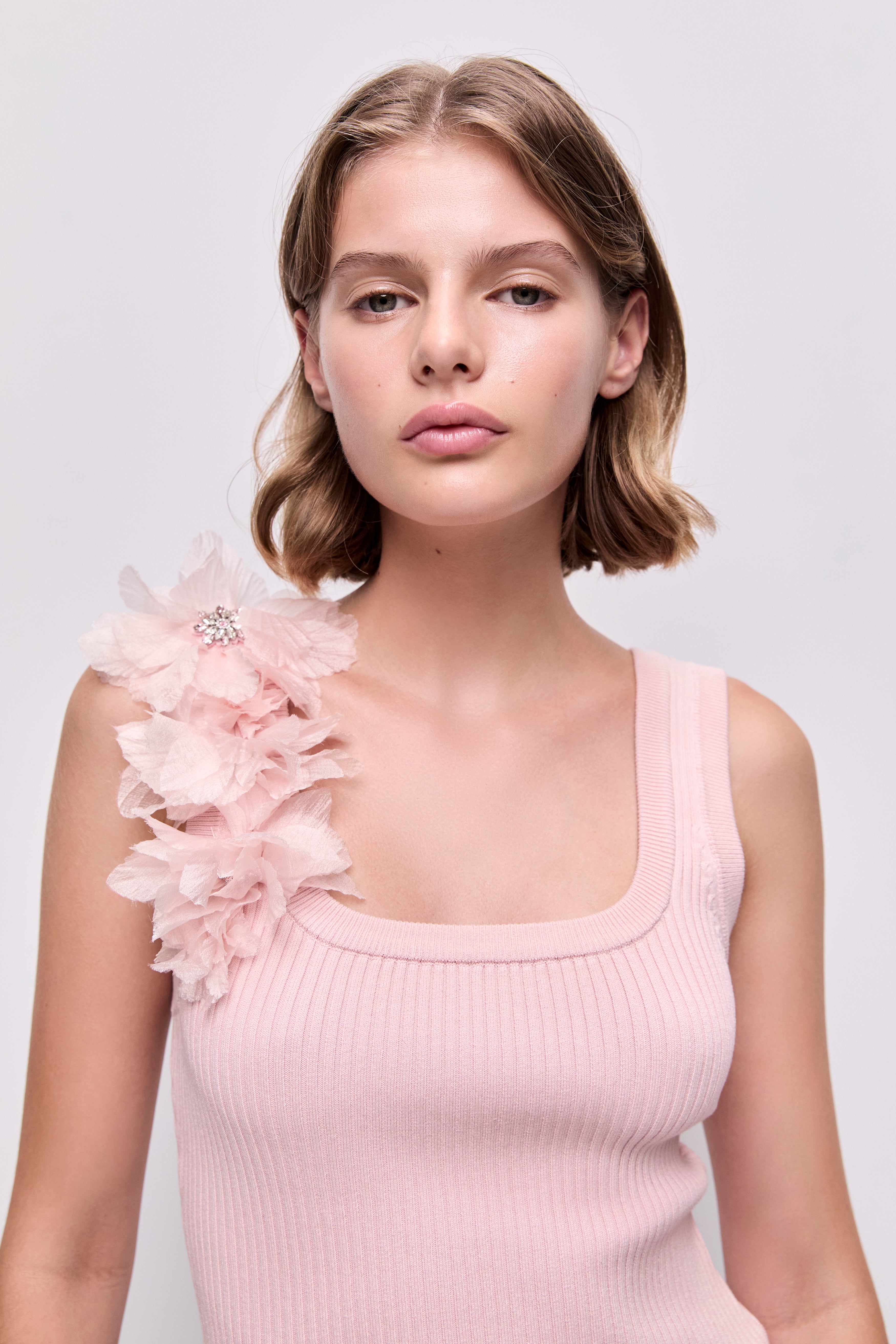 26PF1560_TA-BL_4_1773876463