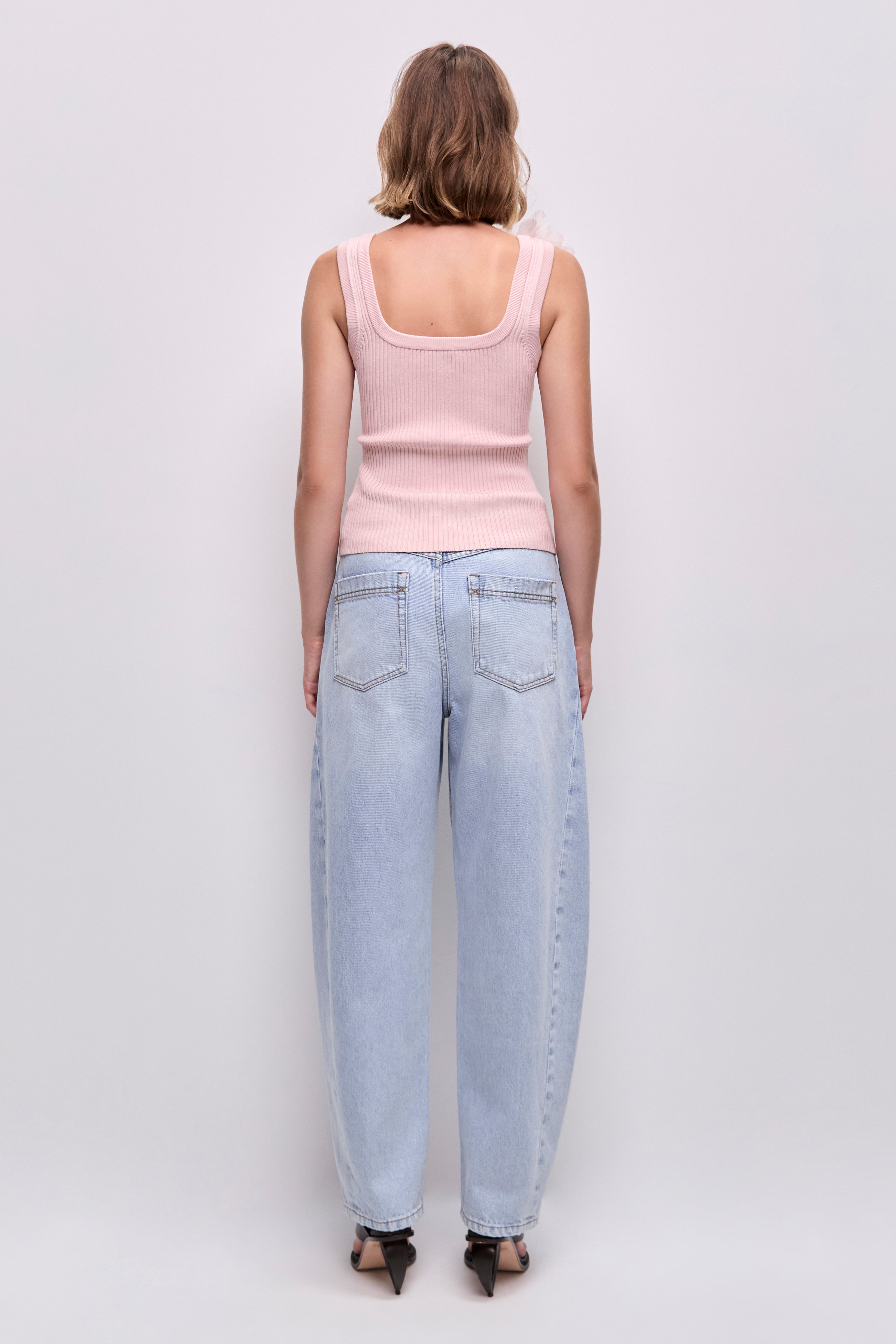 26PF1560_TA-BL_7_1773876452