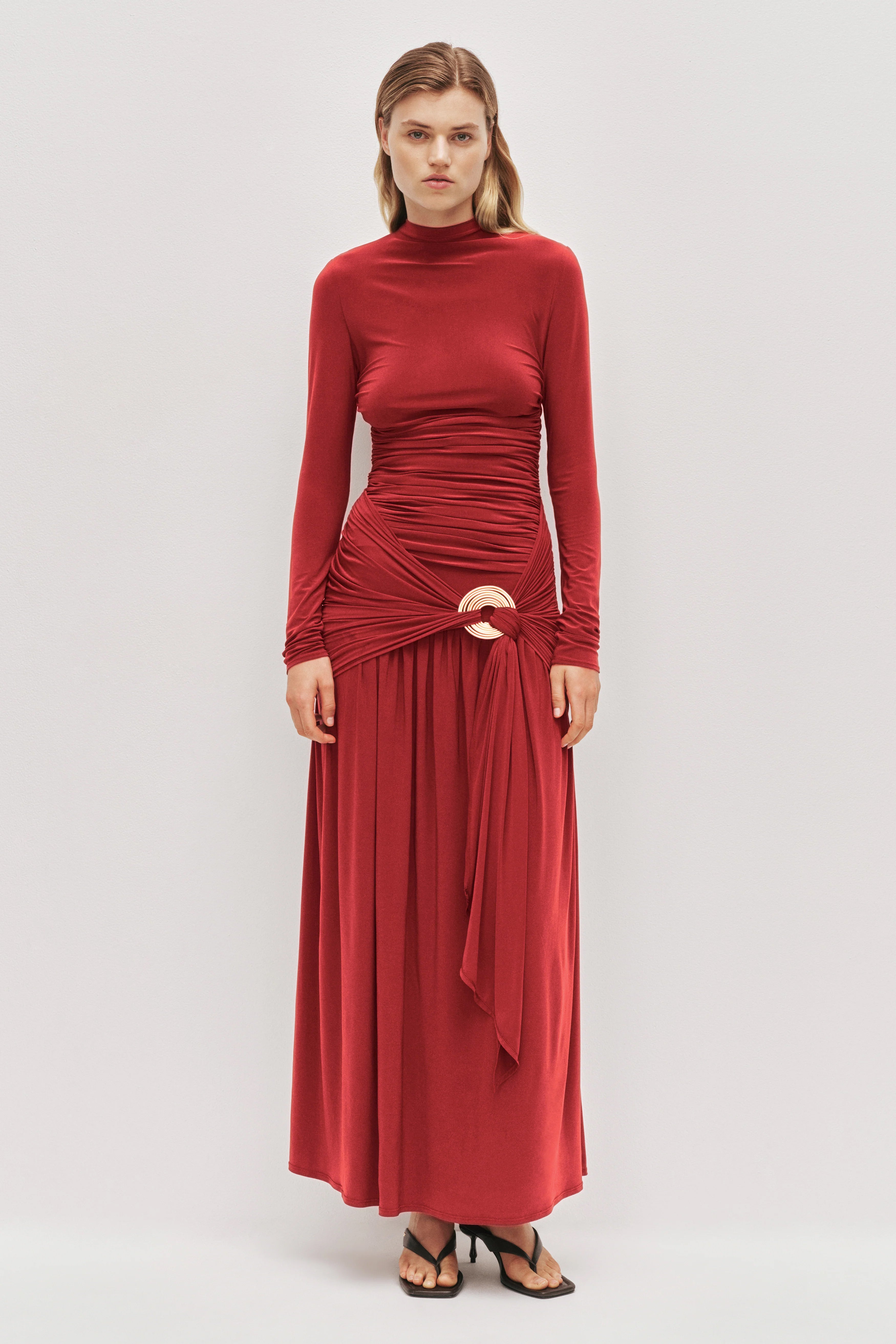 26PF5722_SCAR-RED_1_1780613052