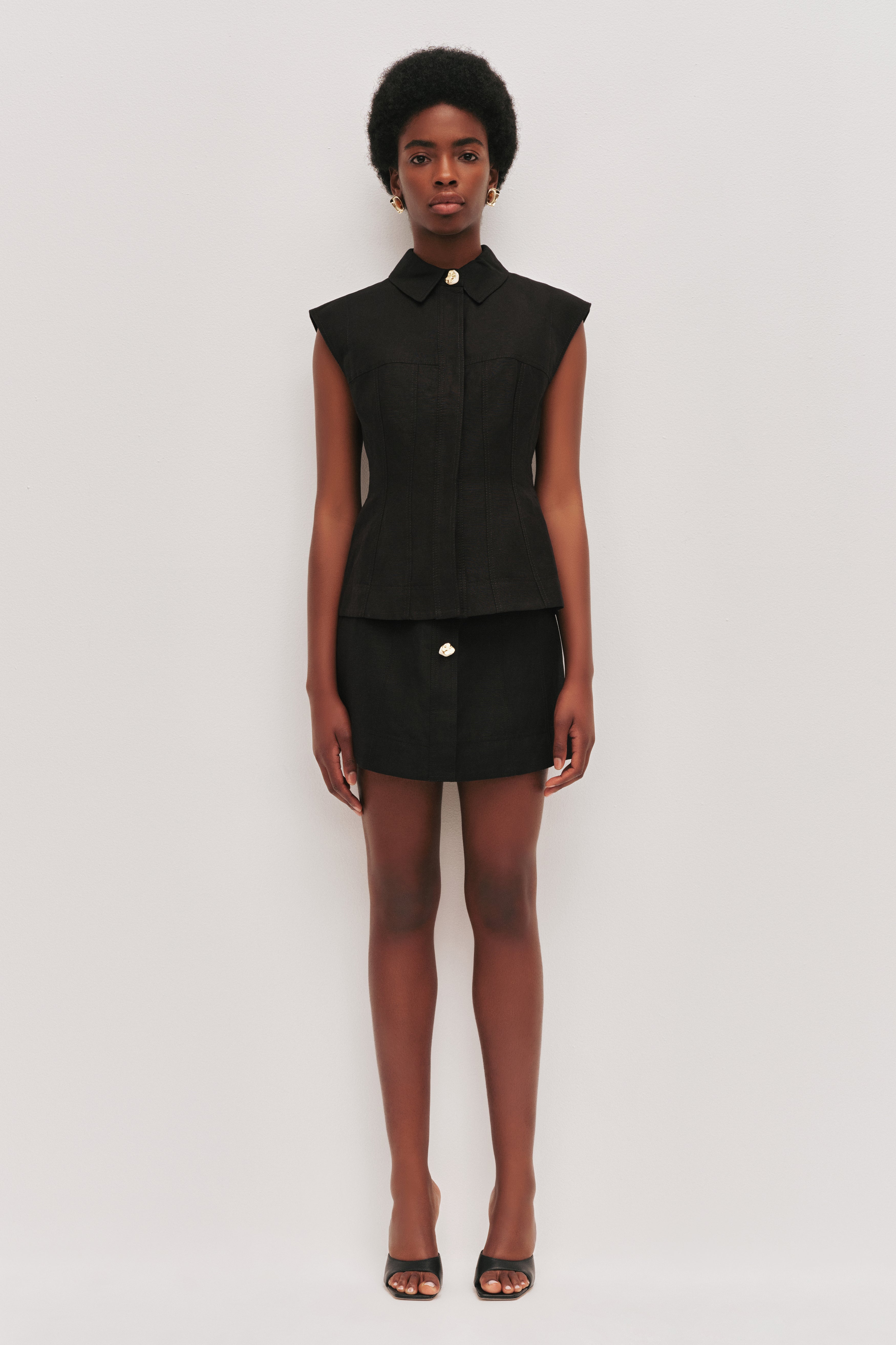 26RE1004_BLK_1_1762673622