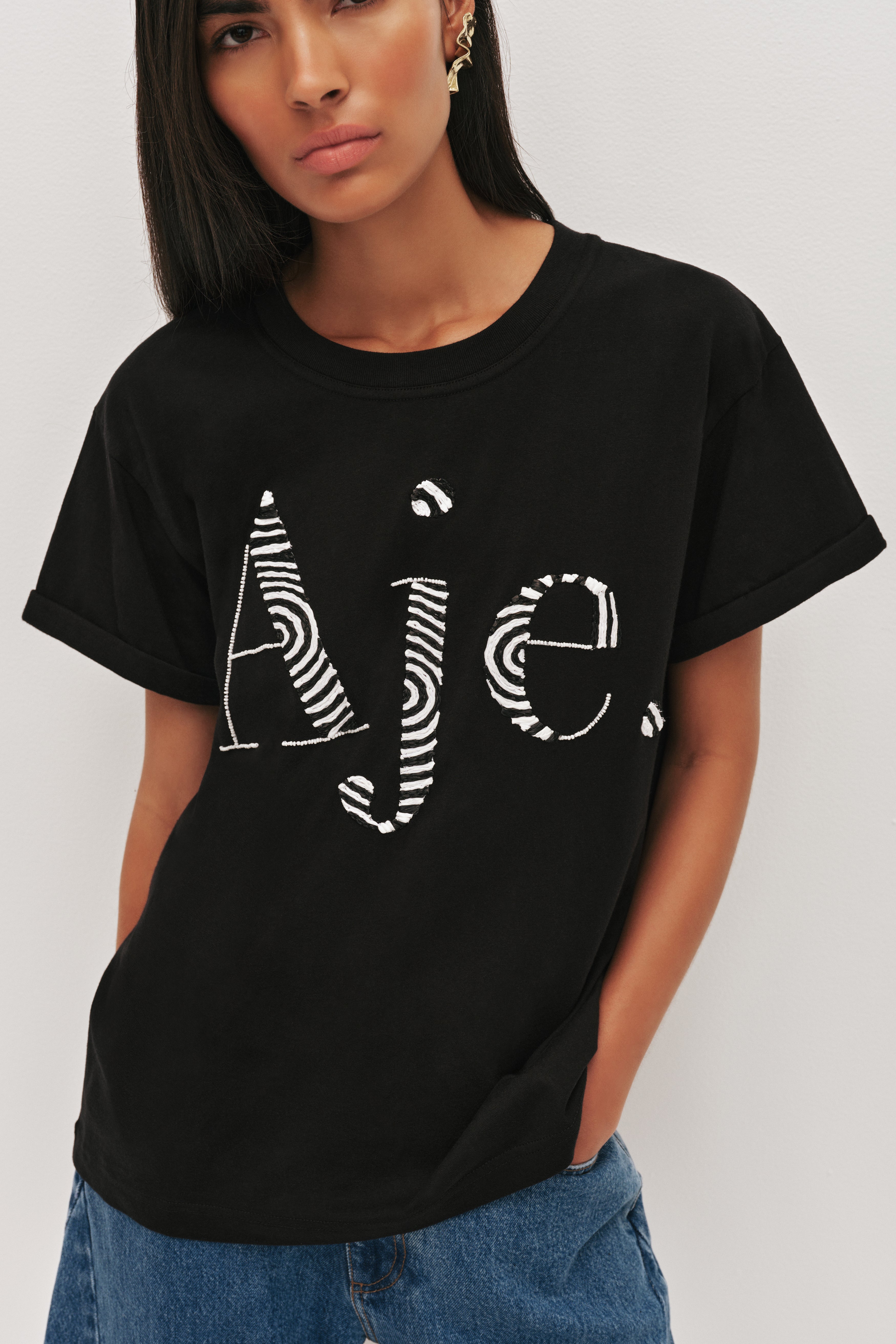 26RE1066_BLK_4_1762927427