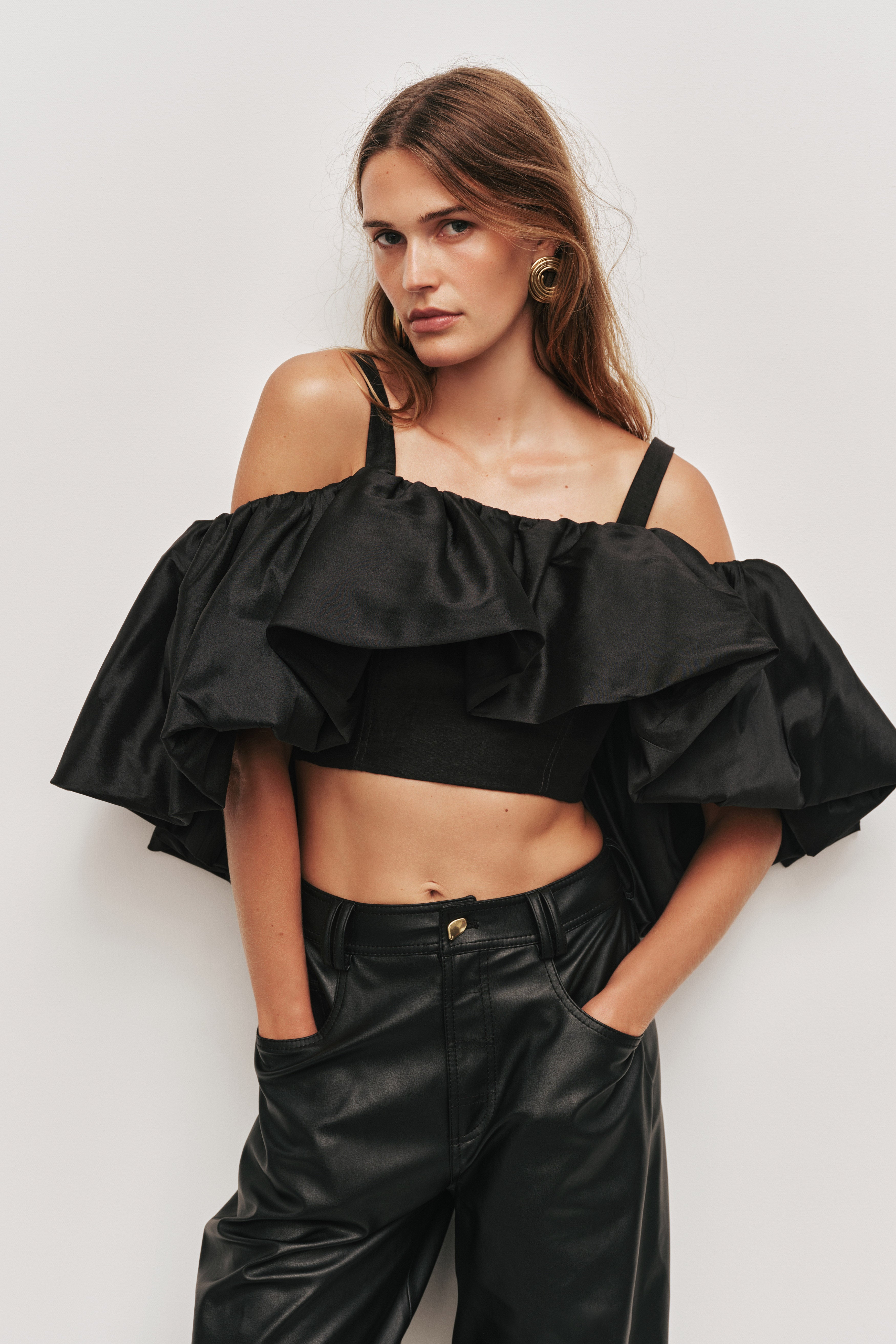 26RE1183_BLK_3_1759042140