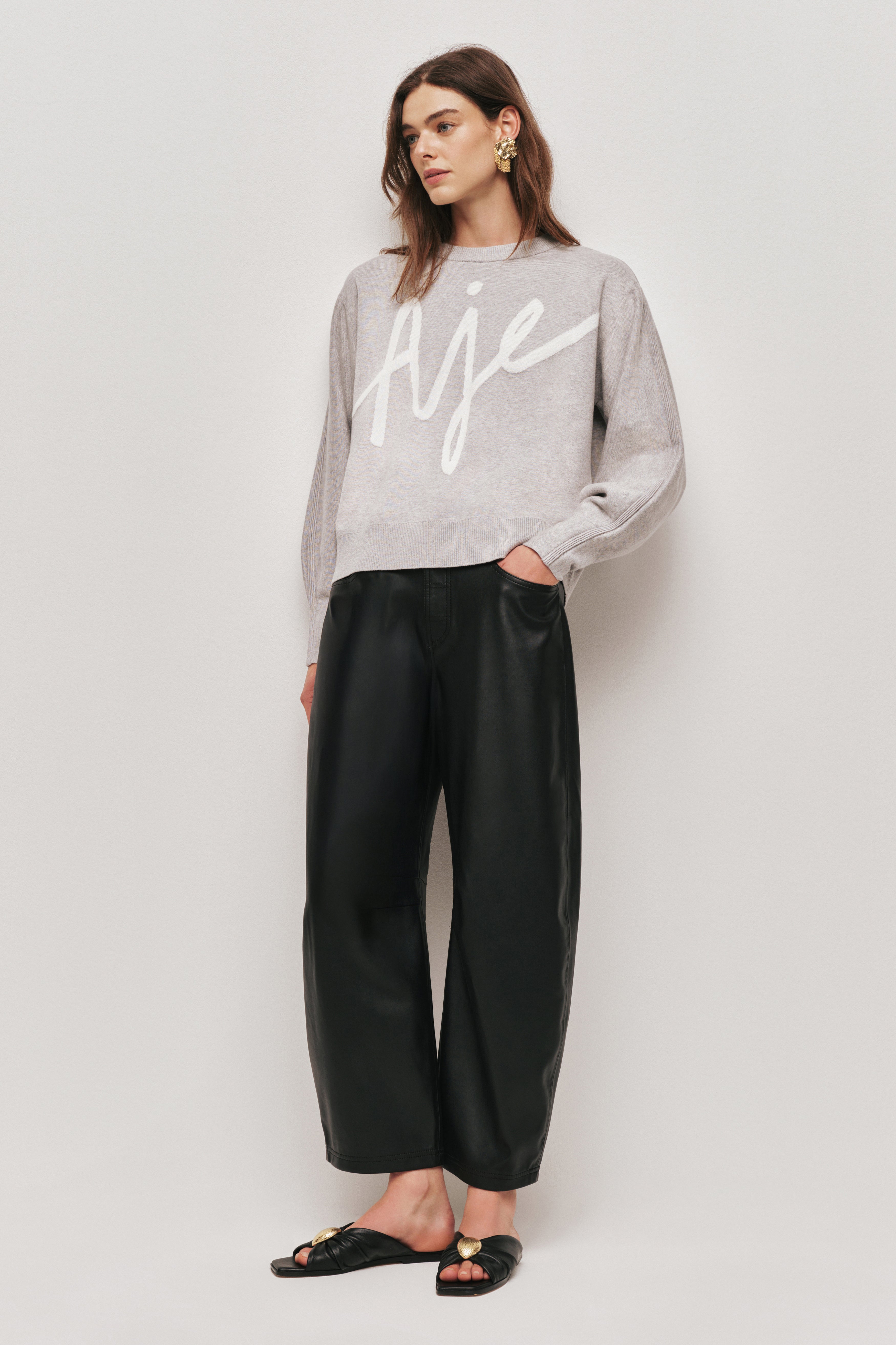 26RE1196_GRYM-IVY_3_1761448535