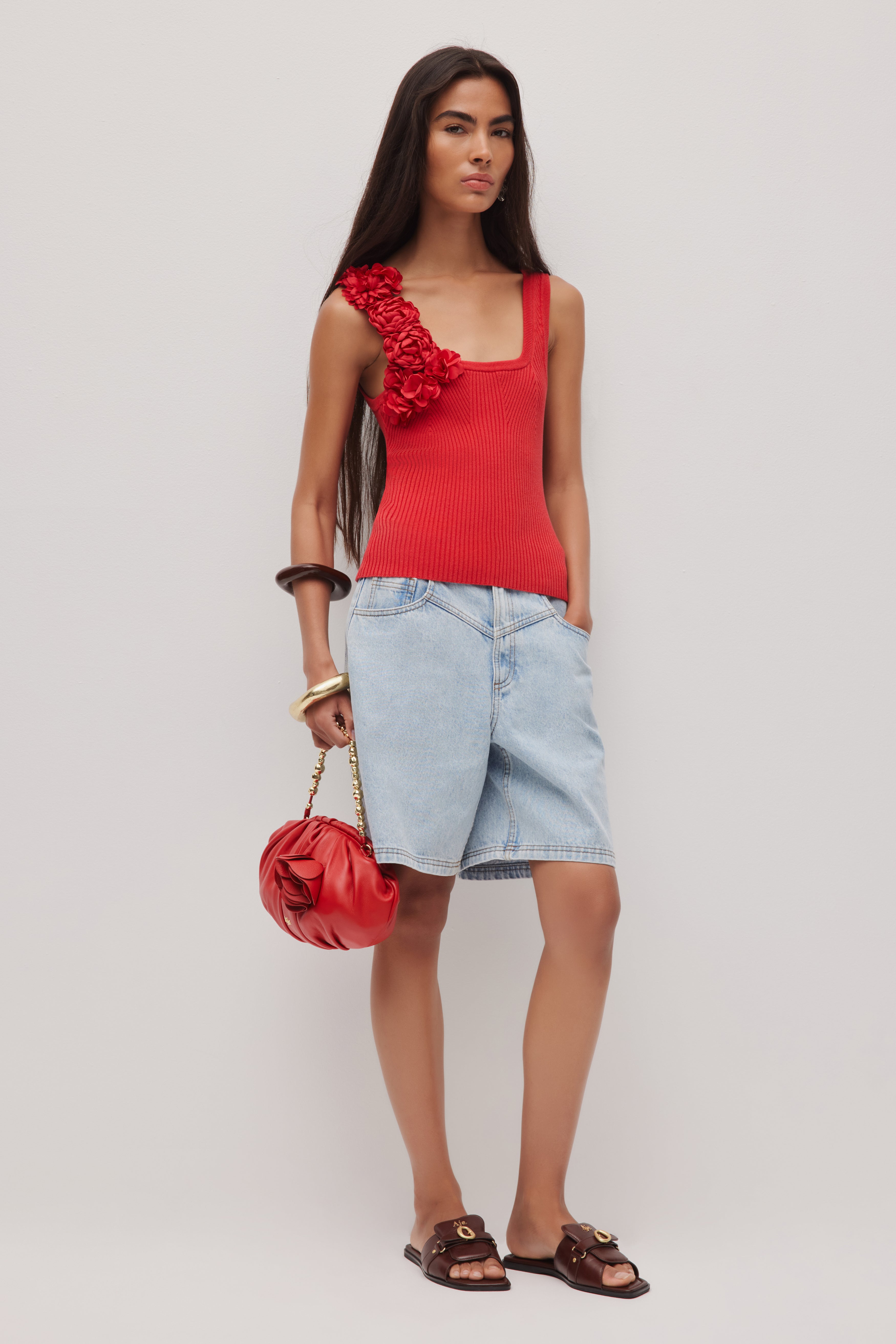 26RE1201_SCAR-RED_5_1764198102