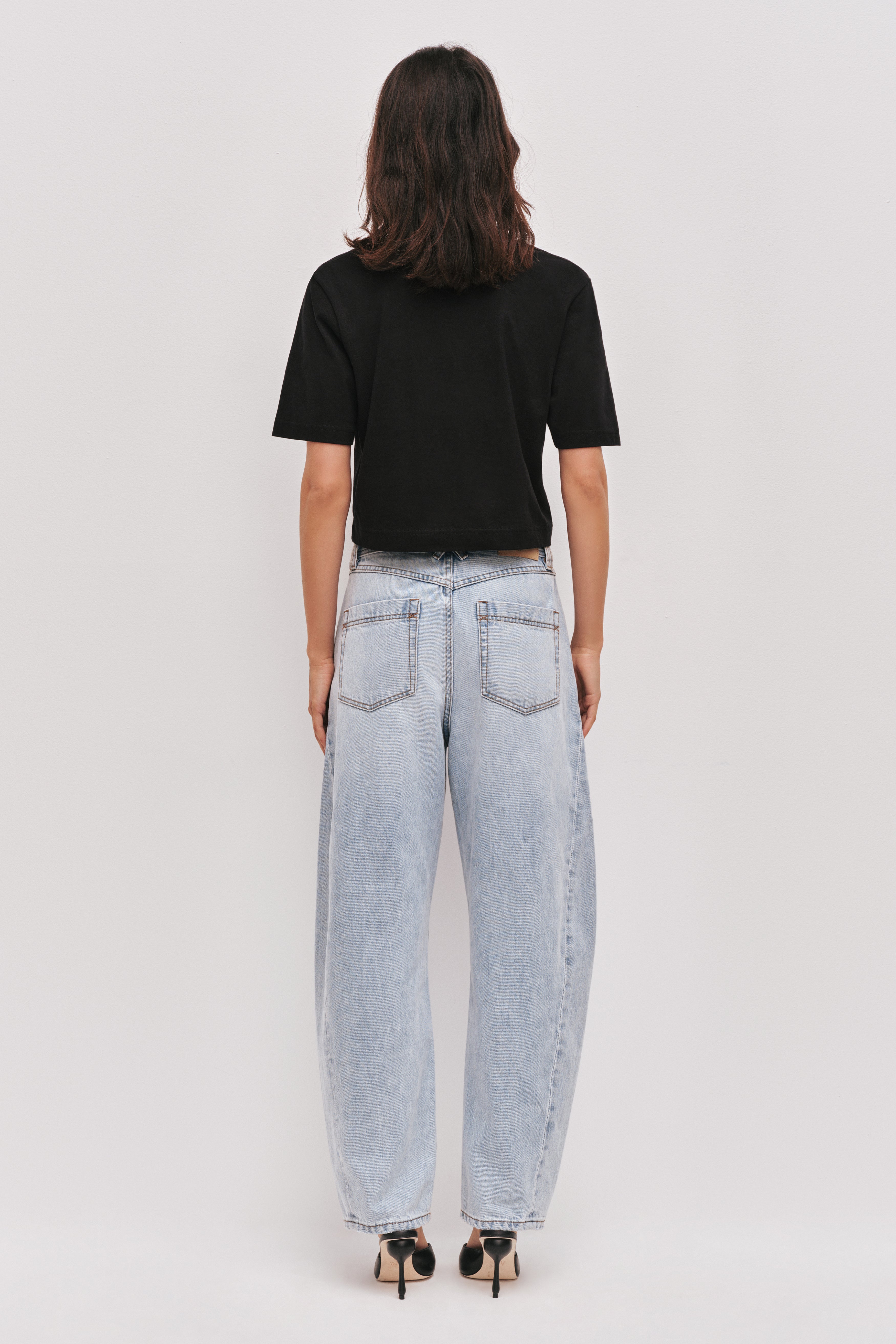 26RE1215_BLK-GLD_6_1762927497