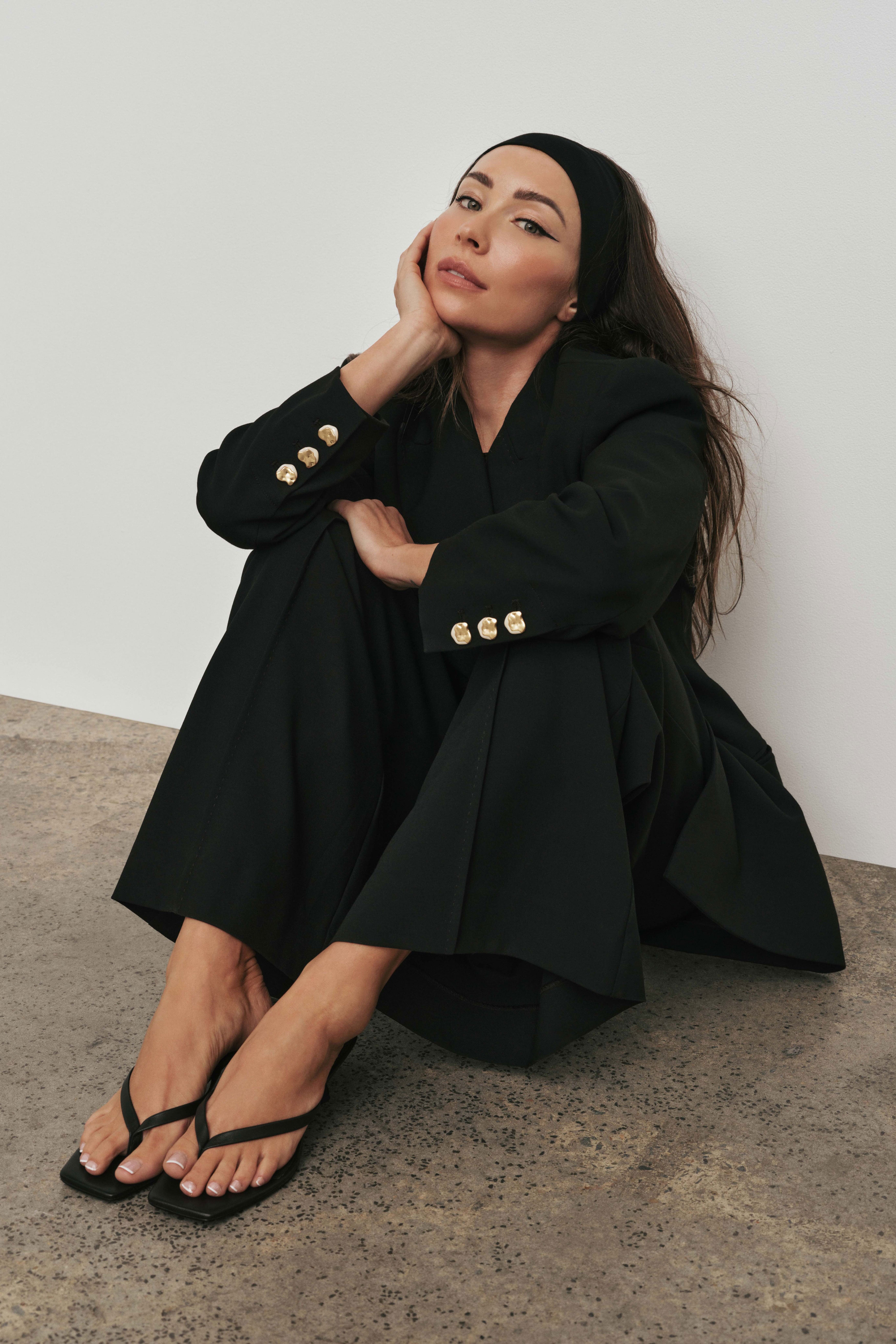 26RE2075_BLK_3_1758711182